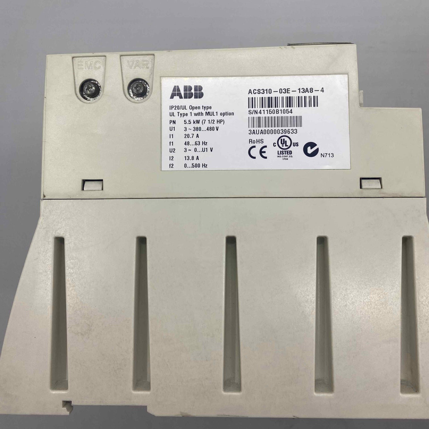 ABB ACS310-03E-13A8-4 5.5KW 380V  SÜRÜCÜ