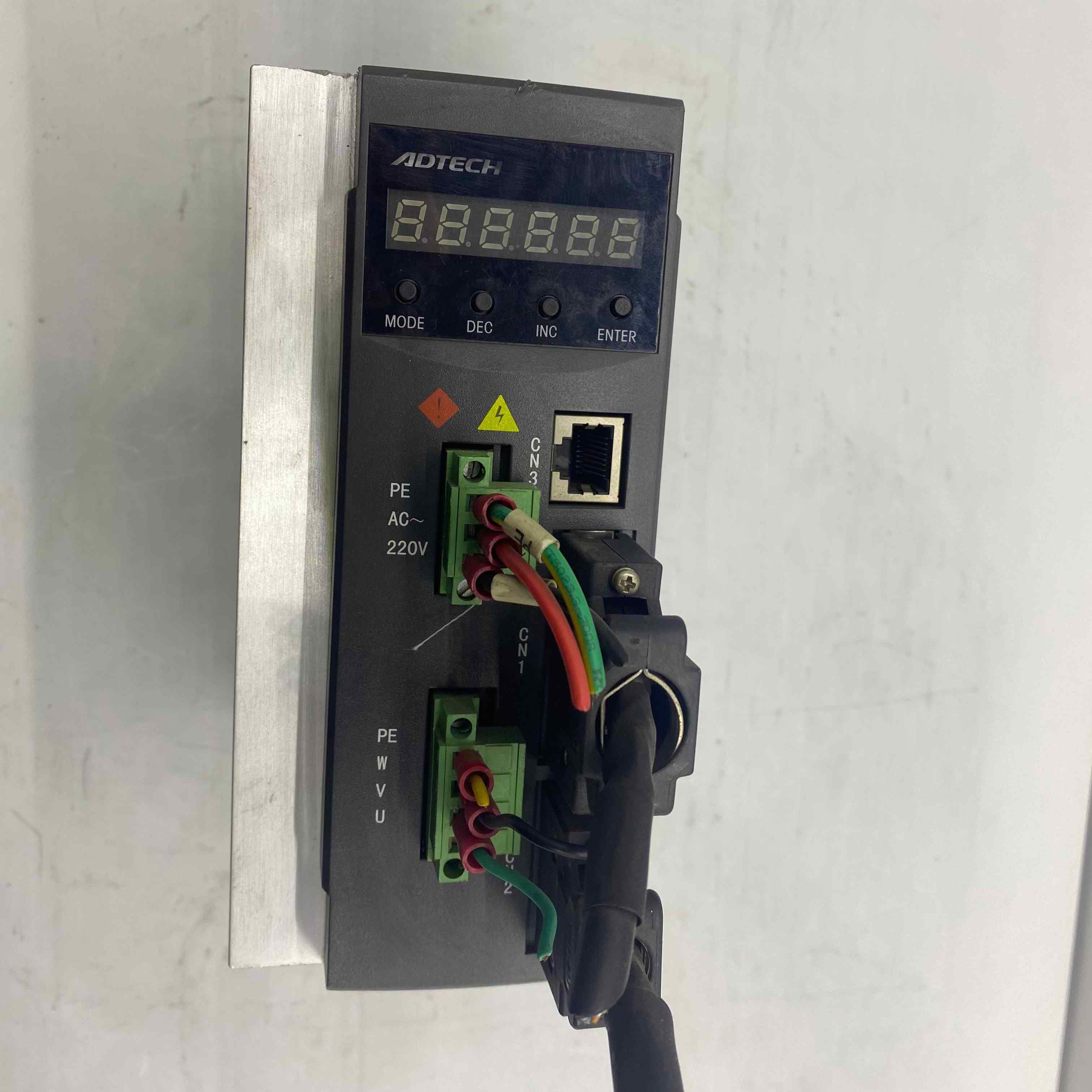 ADTECH  - QS7AA020M 0.4KW 220V SERVO SÜRÜCÜ
