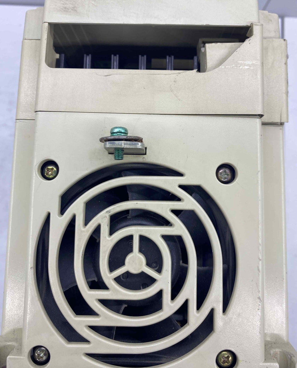 DELTA VFD037M43A  3.7KW 380V  SÜRÜCÜ