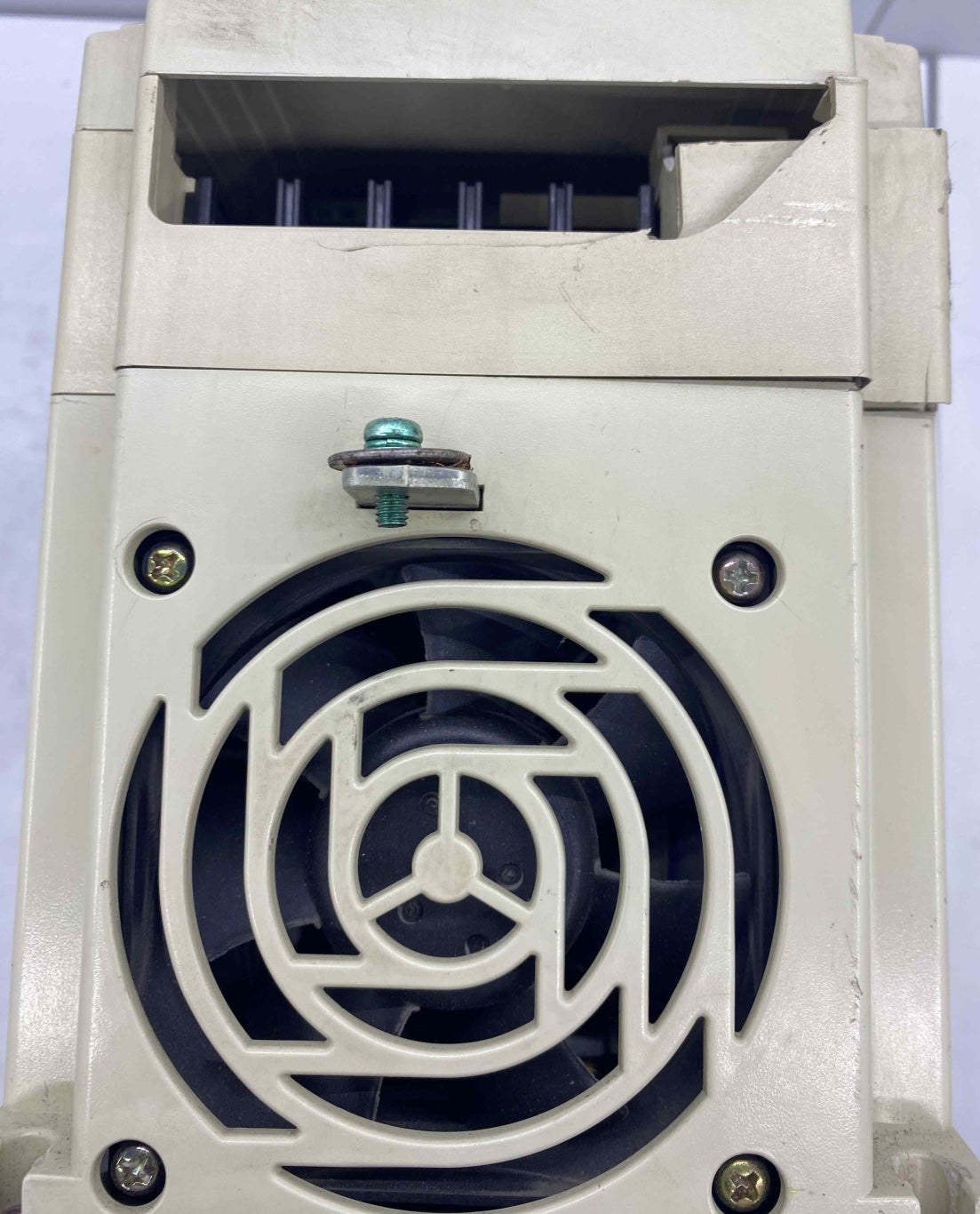 DELTA VFD037M43A  3.7KW 380V  SÜRÜCÜ