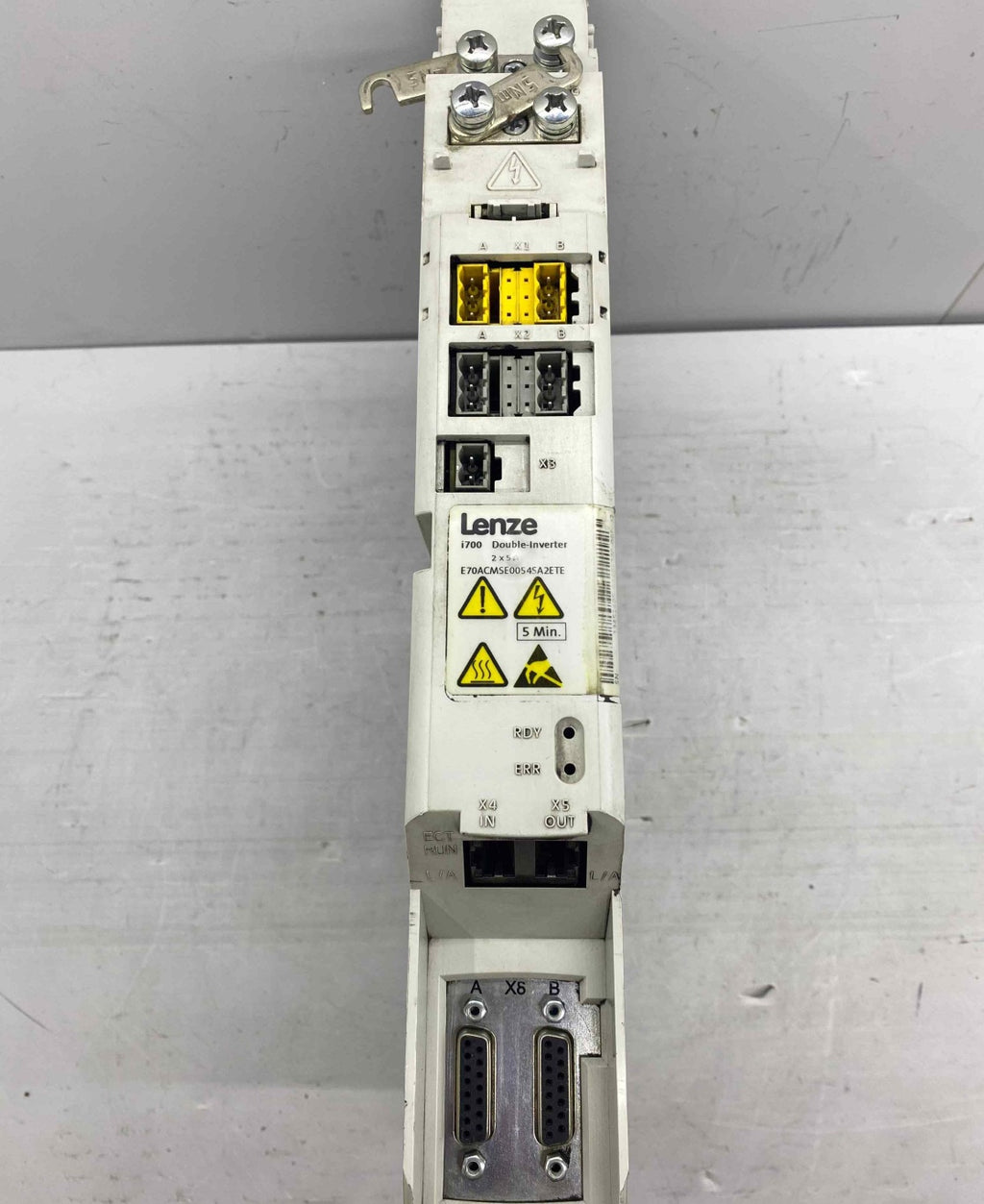LENZE E70ACMSE0054SA2ETE 1.1KW 380V ÇİFT EKSEN SERVO SÜRÜCÜ
