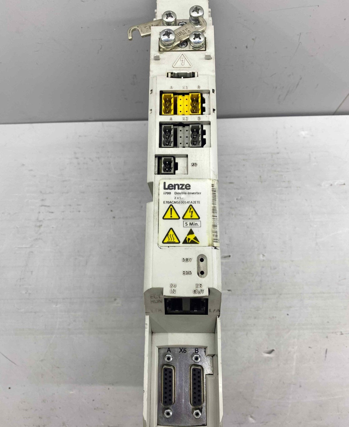 LENZE E70ACMSE0054SA2ETE 1.1KW 380V ÇİFT EKSEN SERVO SÜRÜCÜ