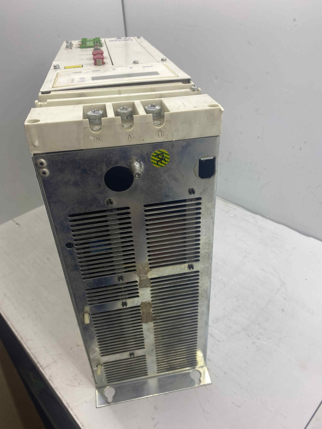 LENZE 9220 - 33.9223 E.V029  SERVO SÜRÜCÜ