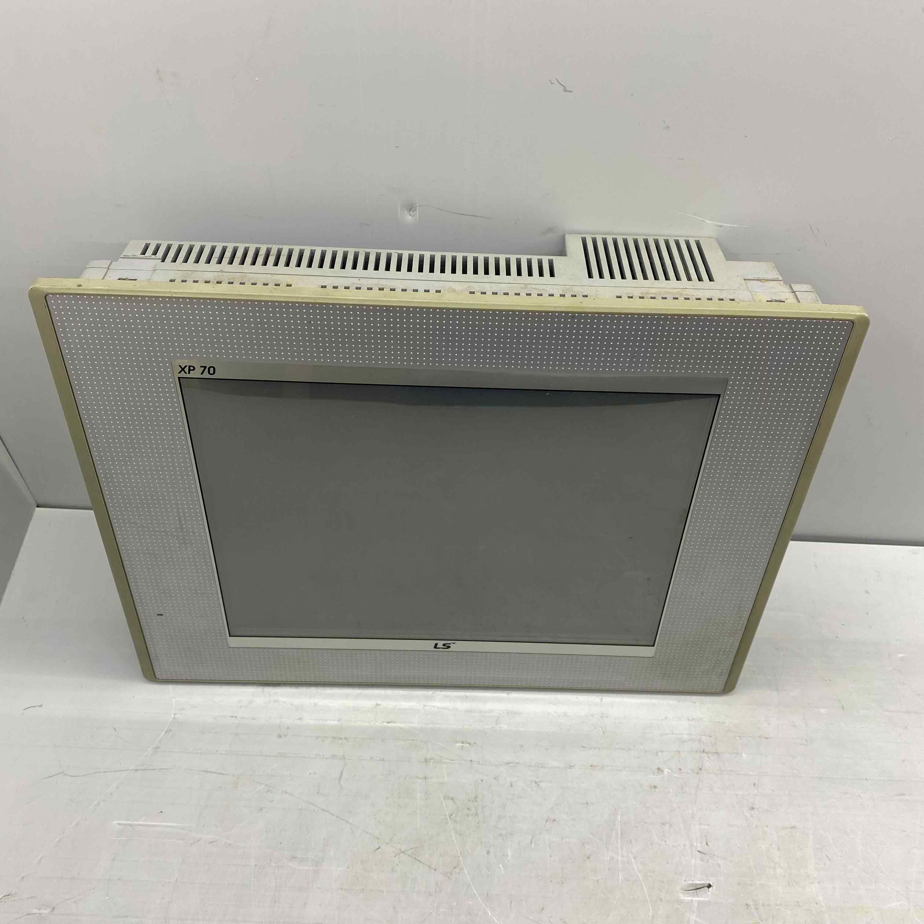LS XP70-TTA/AC  EKRAN