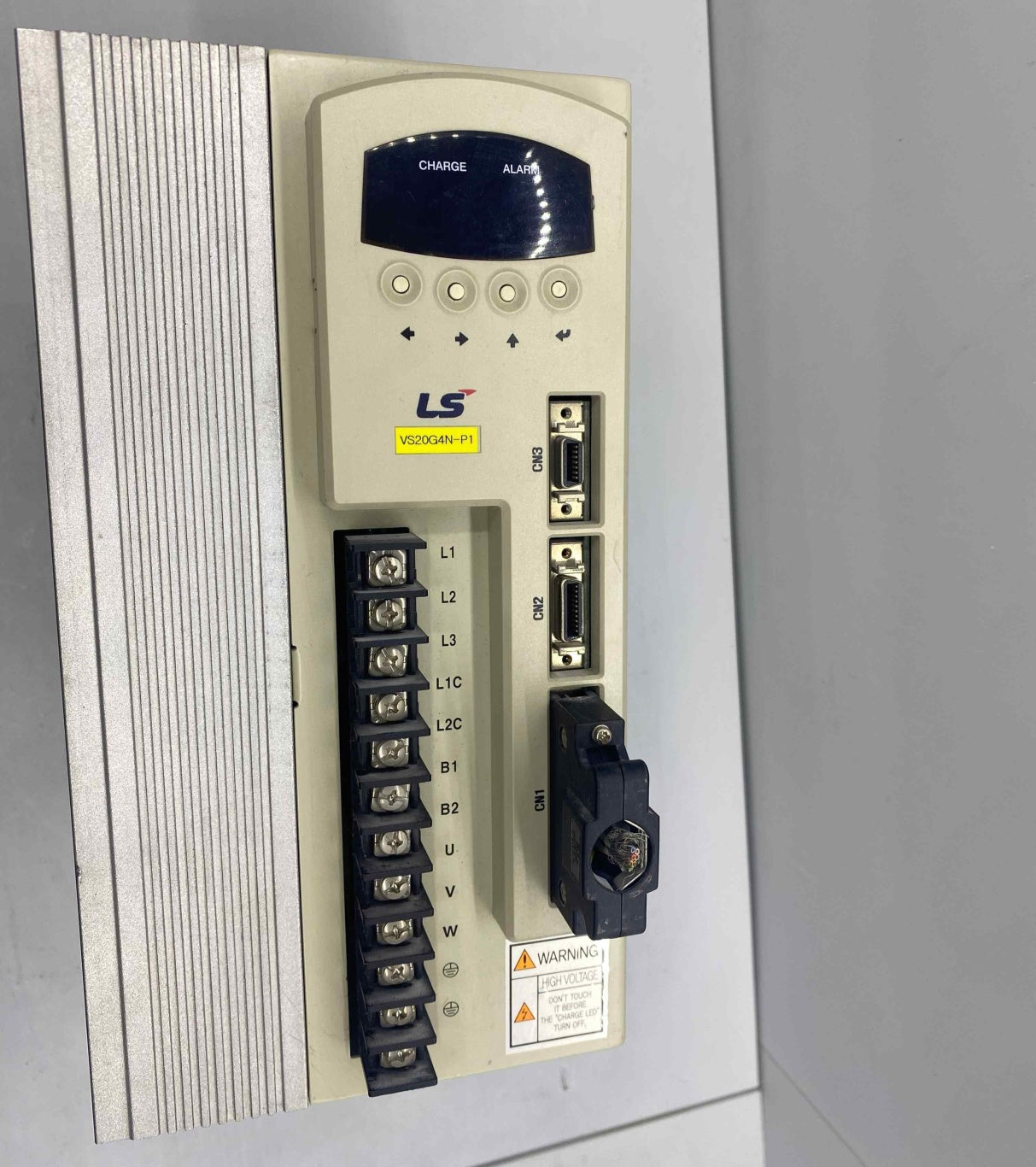 LS APD-VS20[G4]EN-P1 2KW 220V SERVO SÜRÜCÜ