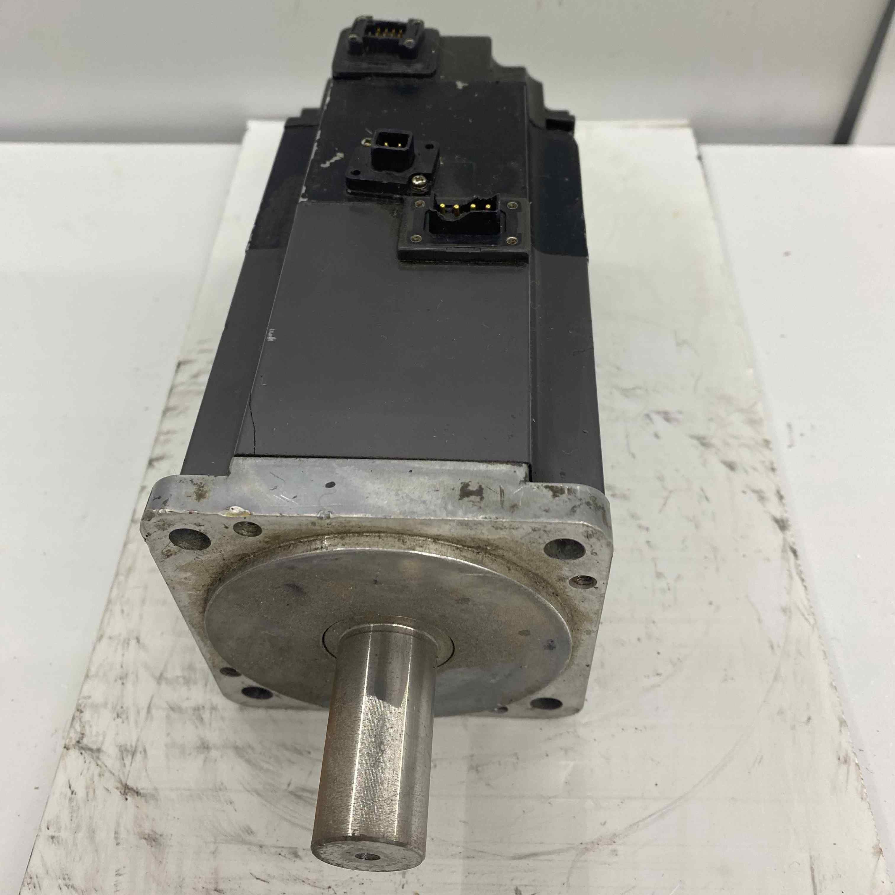 MITSUBISHI [HF-KP73B]  SERVO MOTOR
