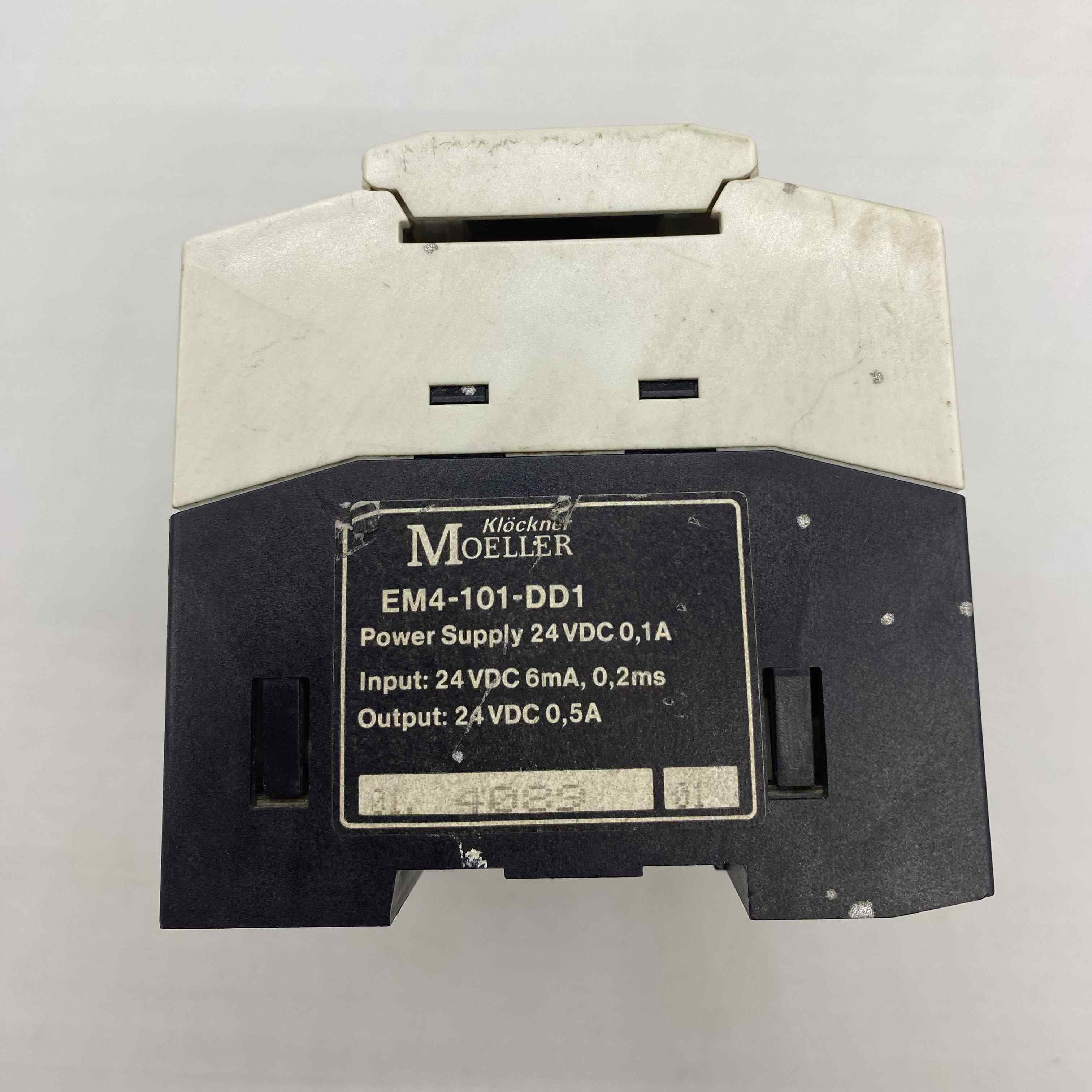 MOELLER EM4-101-DD1  PLC