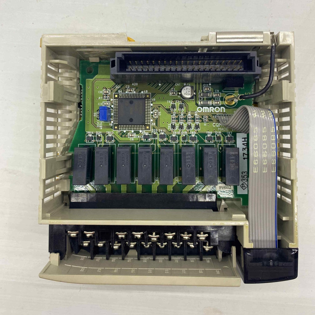 OMRON CQM1-OC221 DİGİTAL OUTPUT PLC