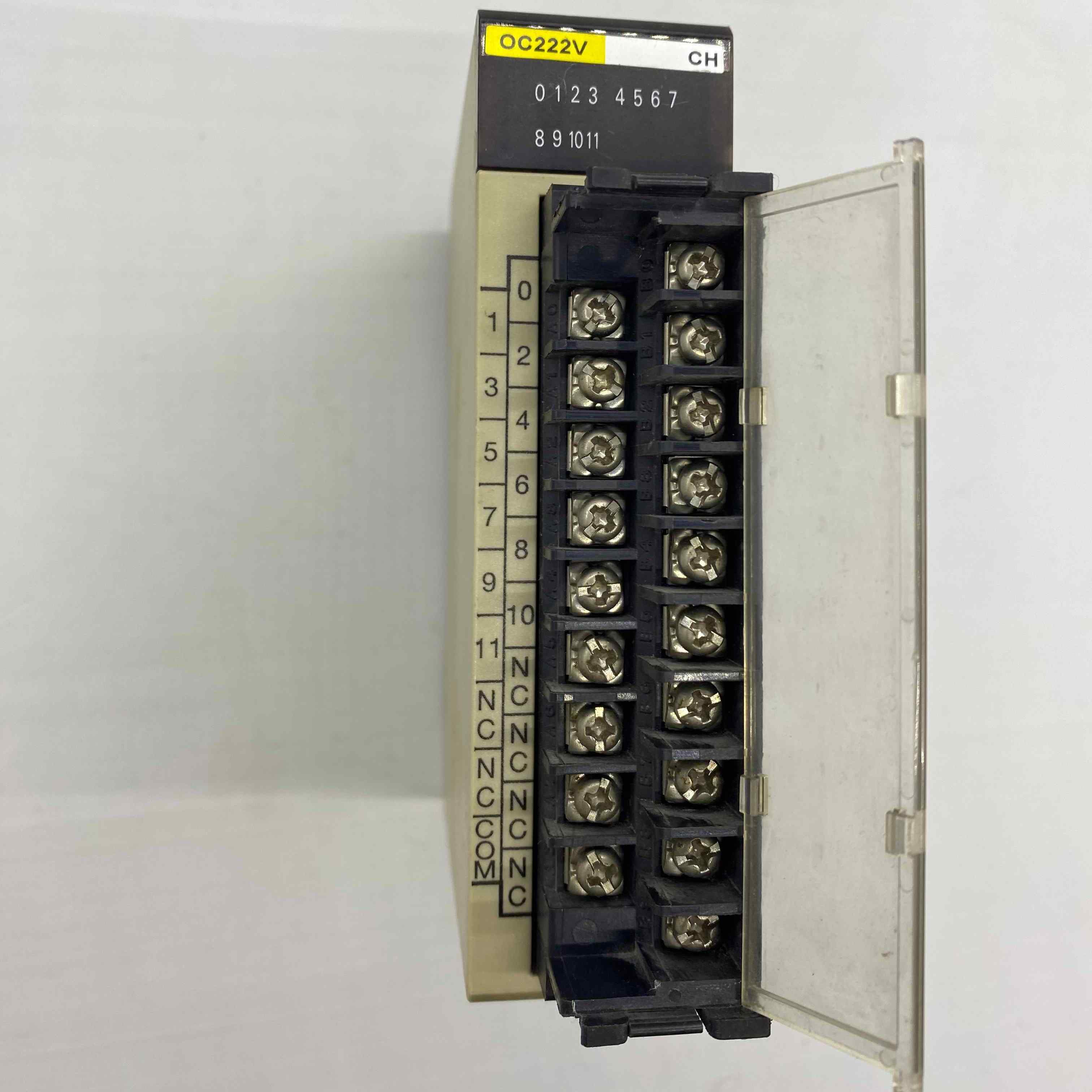 OMRON C200H-OC222V   PLC MODUL