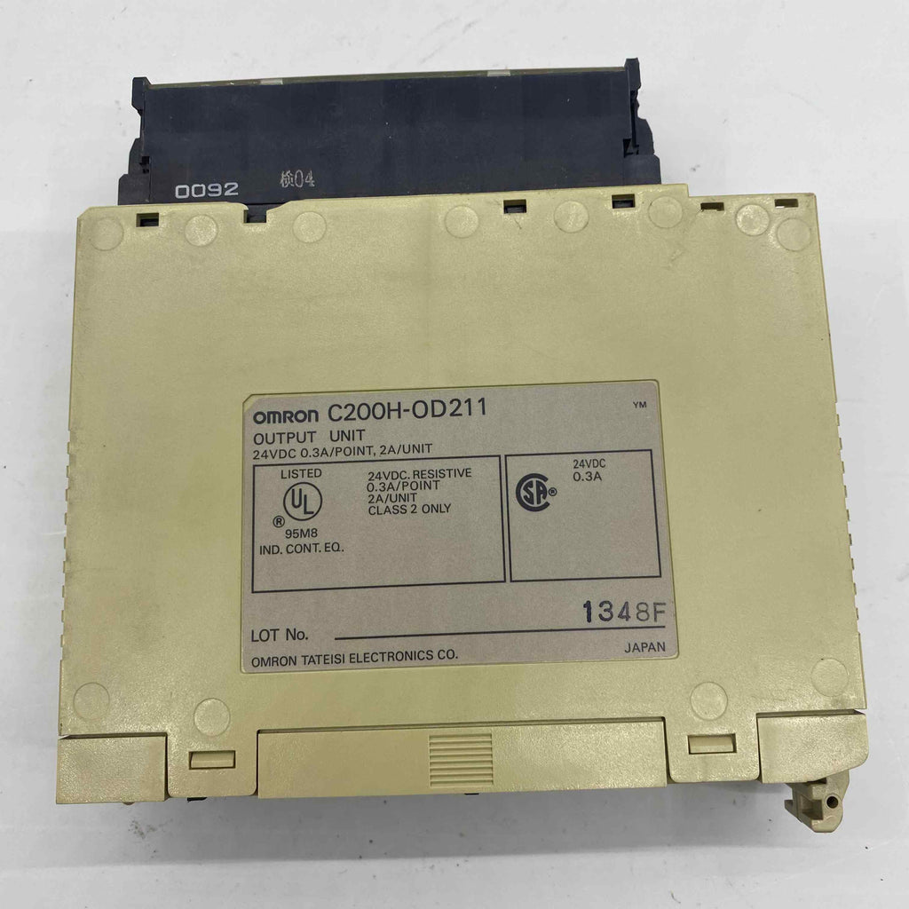 OMRON C200H-OD211   PLC MODUL