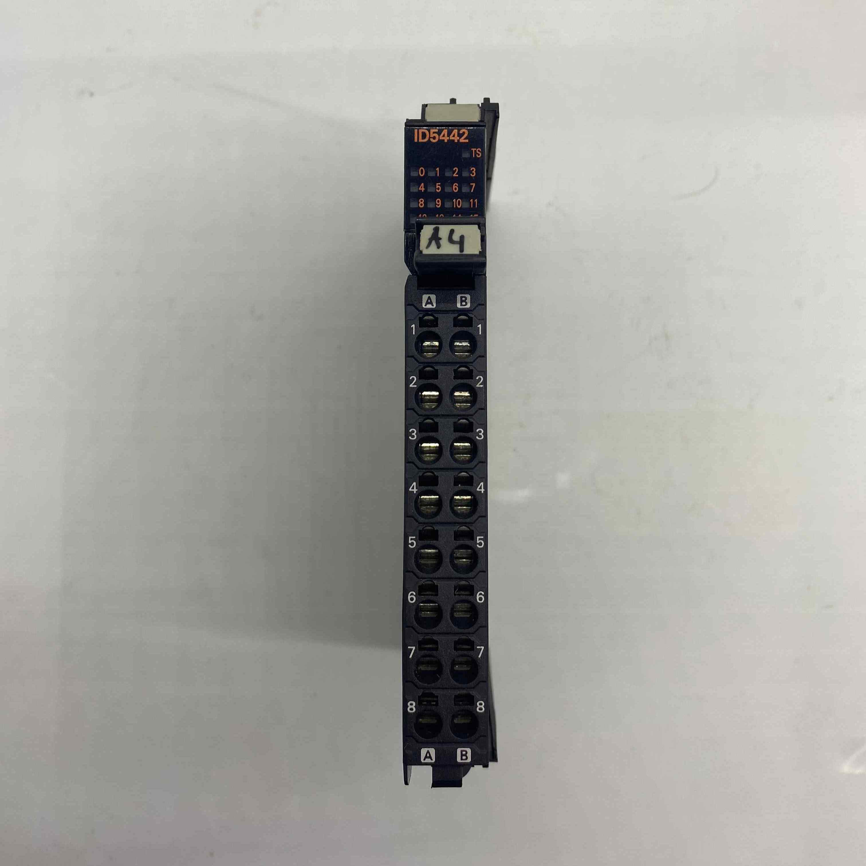 OMRON NX-ID5442  DİGİTAL GİRİŞ PLC MODUL