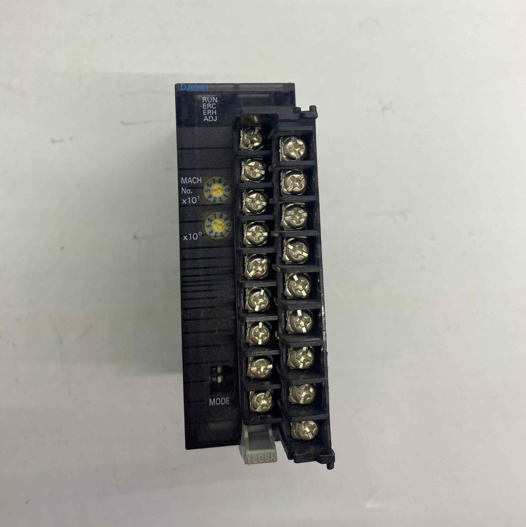 OMRON CJ1W-DA041  PLC