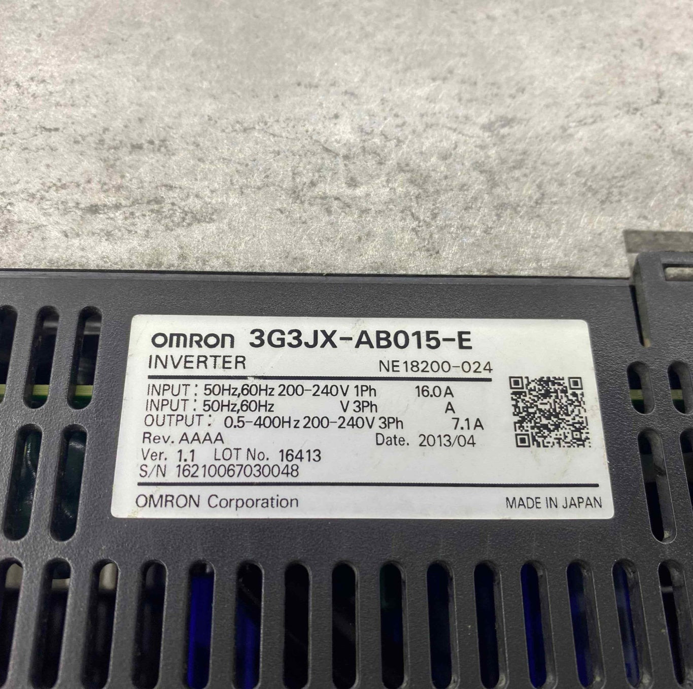 OMRON 3G3JX-AB015-E  1.5KW 220V  SÜRÜCÜ