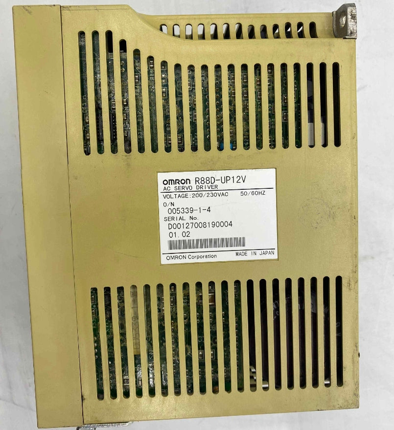 OMRON R88D-UP12V 0.40KW 220V SERVO SÜRÜCÜ