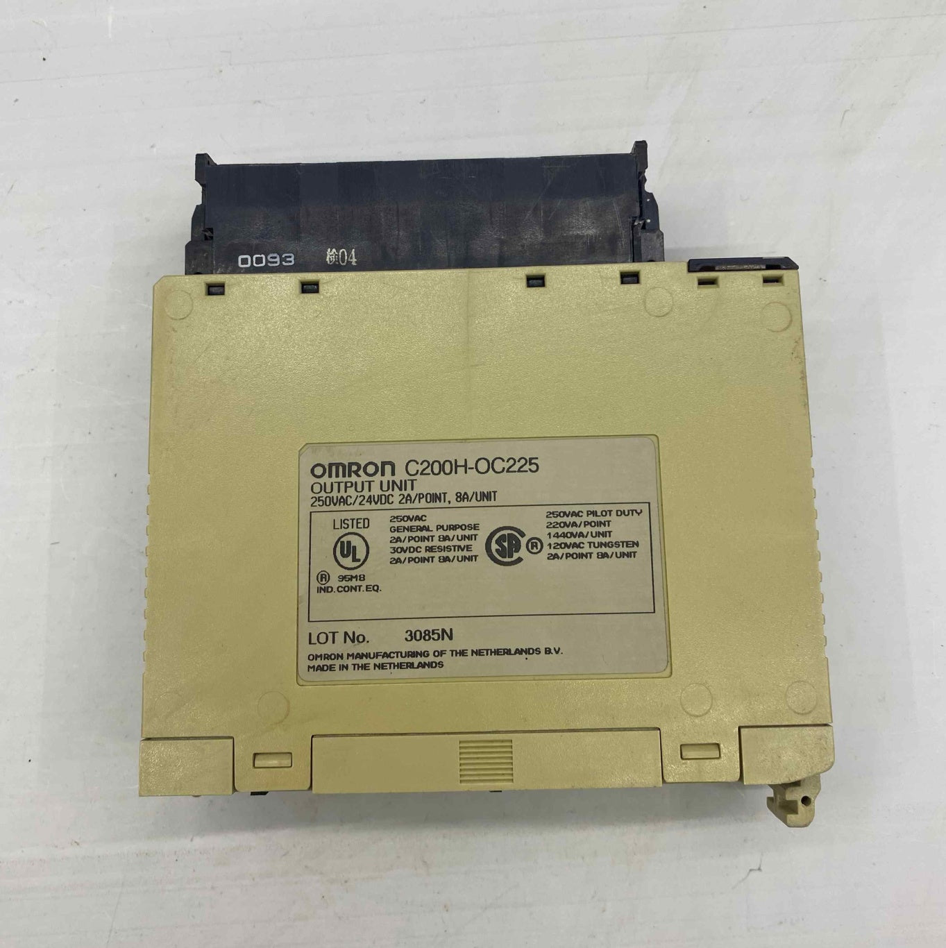 OMRON C200H - OC225  DİG. I/O PLC MODUL