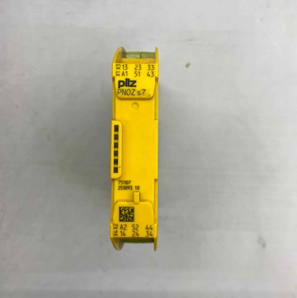 PILZ PNOZ S7 C 24 VDC 4N-0 1N-C EMNIYET ROLESI 751107