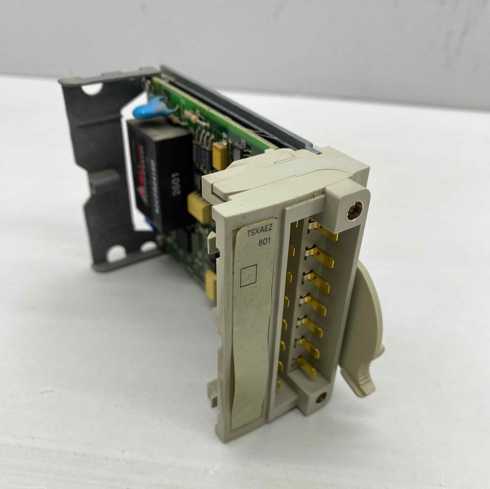 SCHNEİDER TSXAEZ801  PLC