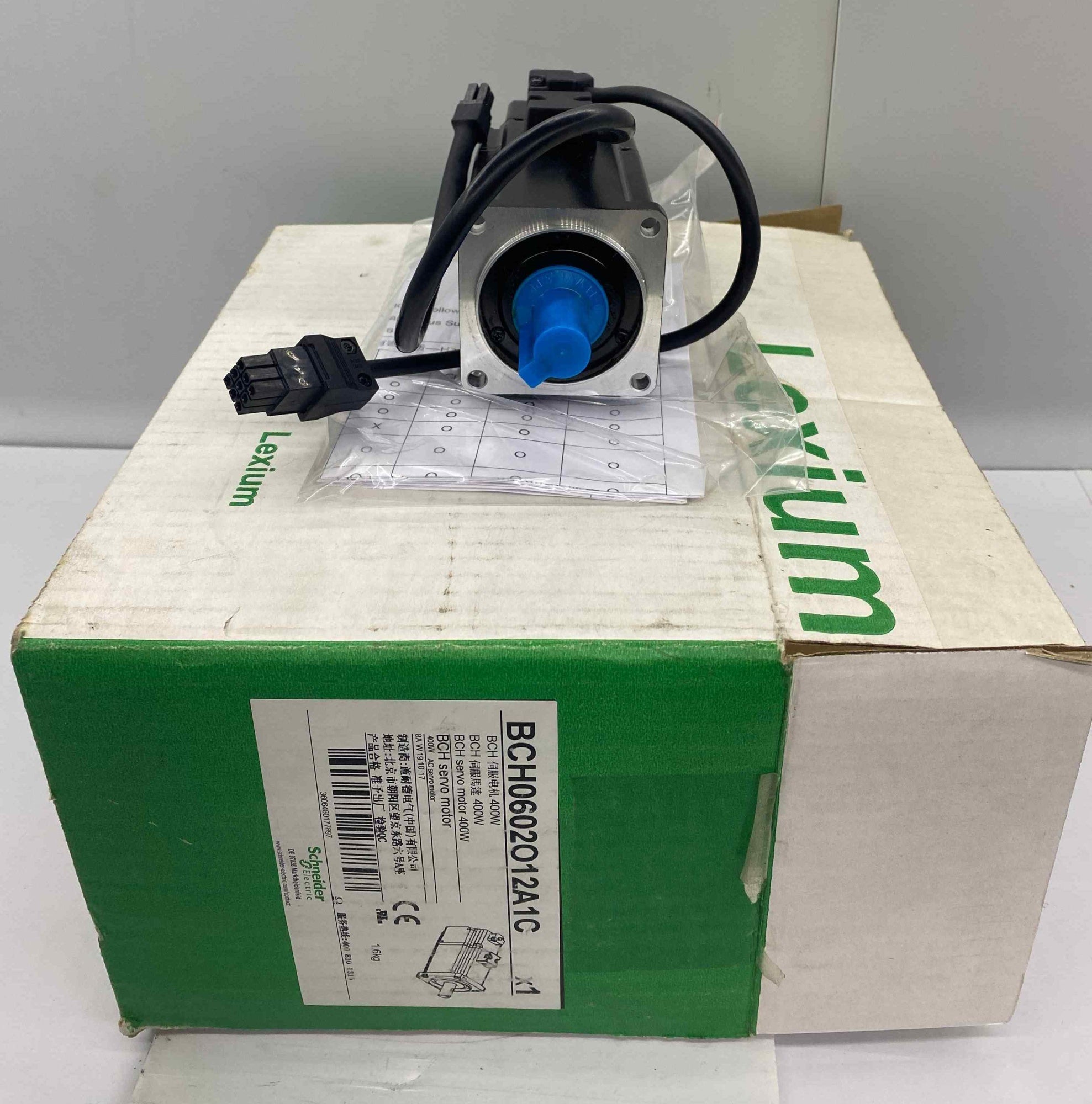 SCHNEİDER [BCH0602O12A1C]  SERVO MOTOR