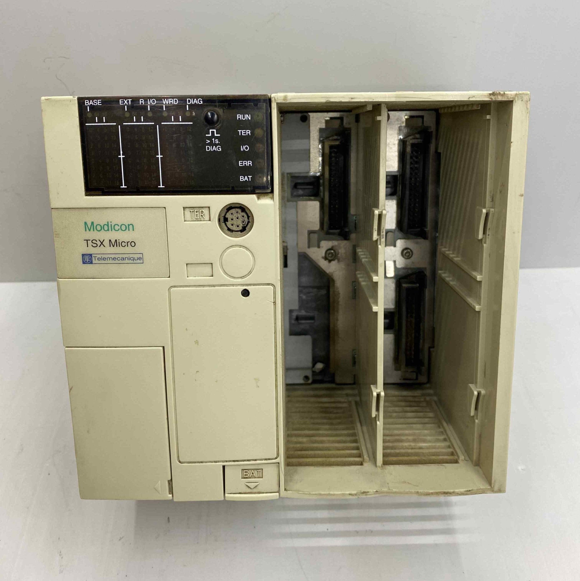 SCHNEİDER TSX3710001  PLC TERMİNAL BLOĞU