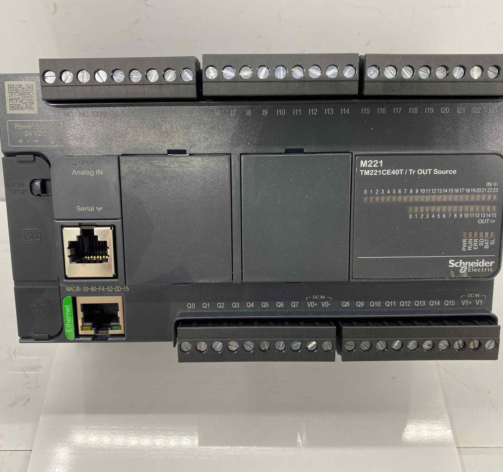 SCHNEİDER TM221CE40T  PLC