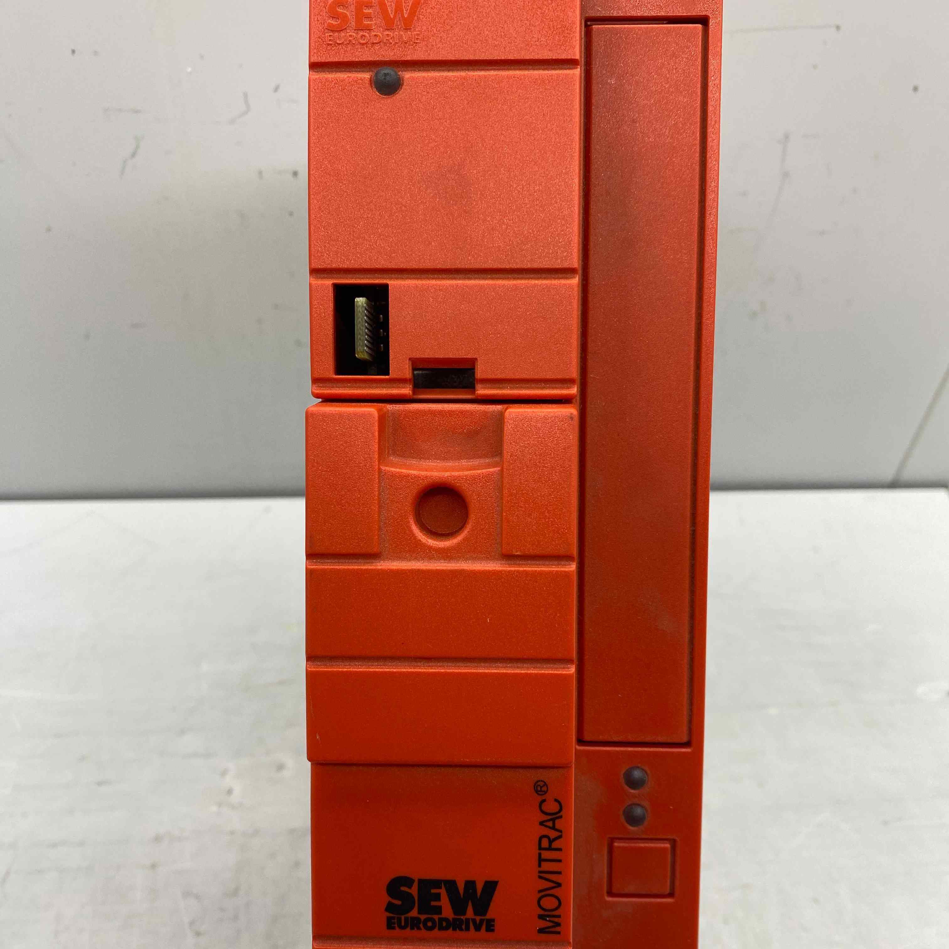 SEW MC07B0008-5A3-4-00 0.75KW 380V SERVO SÜRÜCÜ