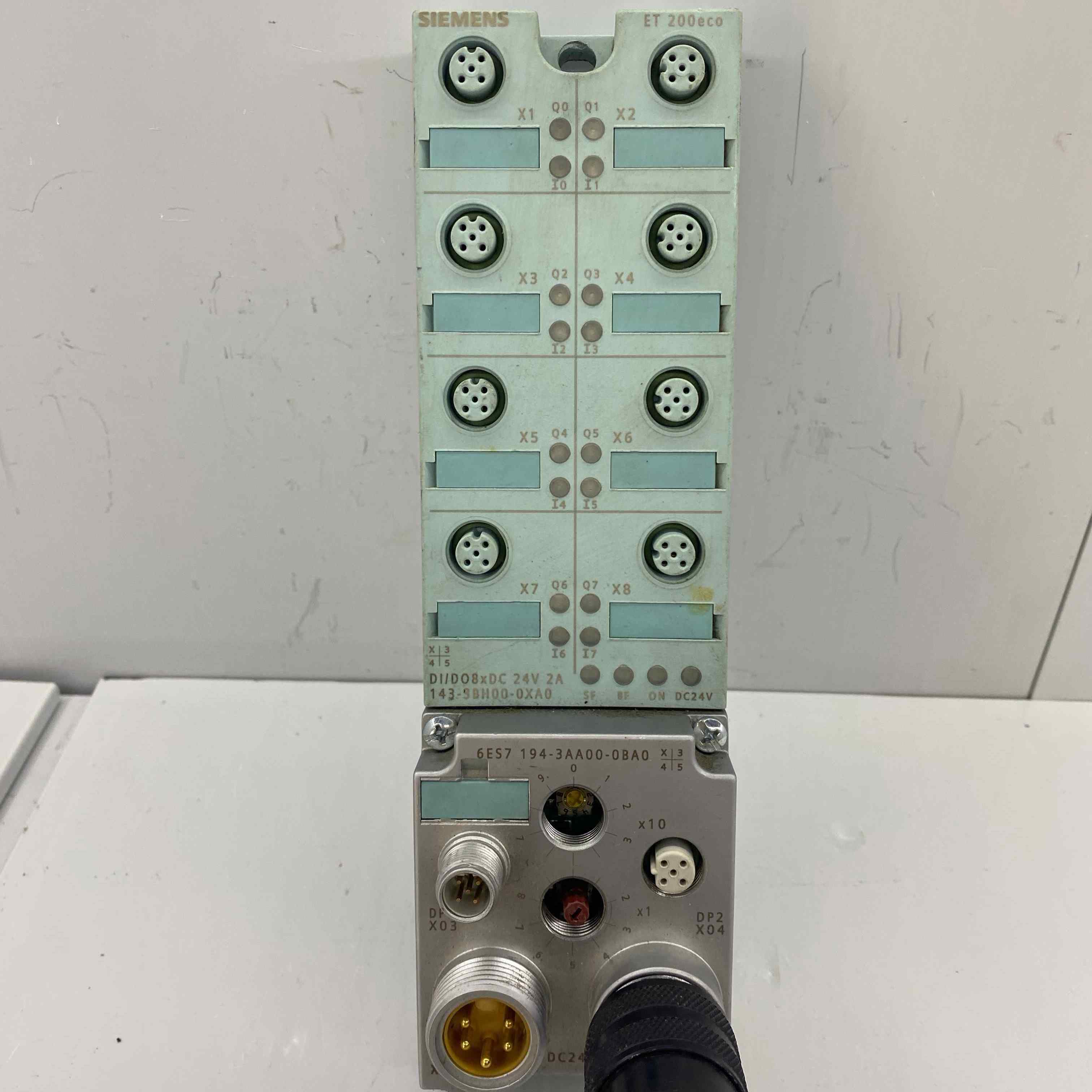 SIEMENS 6ES7143-3BH00-0XA0  6ES7 194-3AA00-0BA0  BLOK BAĞLANTI BLOĞU