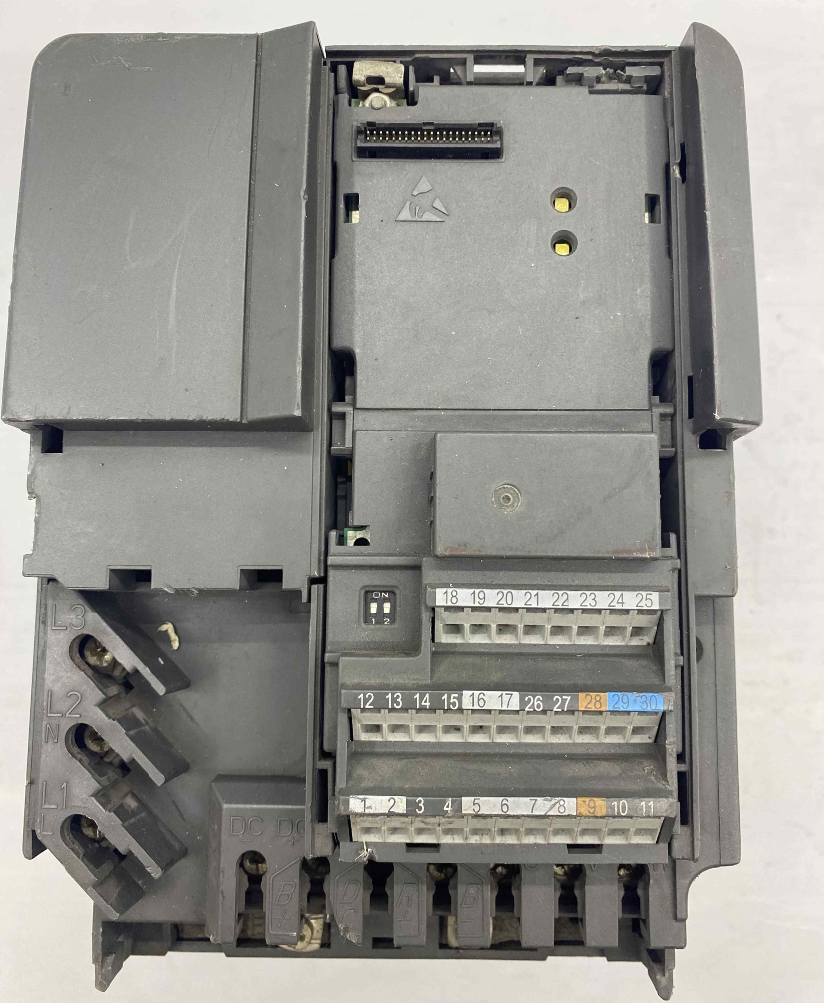 SIEMENS 6SE6440-2UD24-0BA1 4KW 380V SÜRÜCÜ