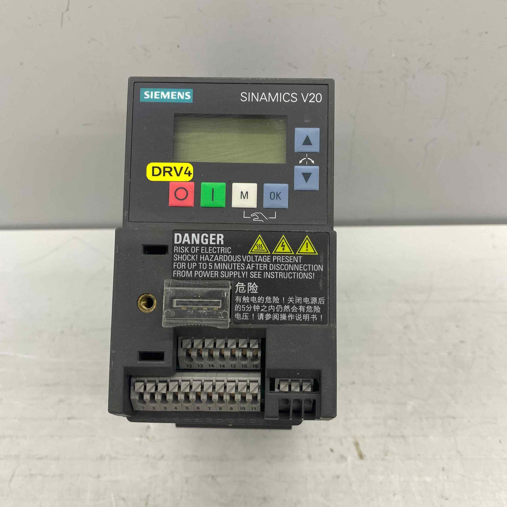 SIEMENS 6SL3 210-5BB15-5UV1 6SL3210-5BB15-5UV1 0.55KW 220V  SÜRÜCÜ