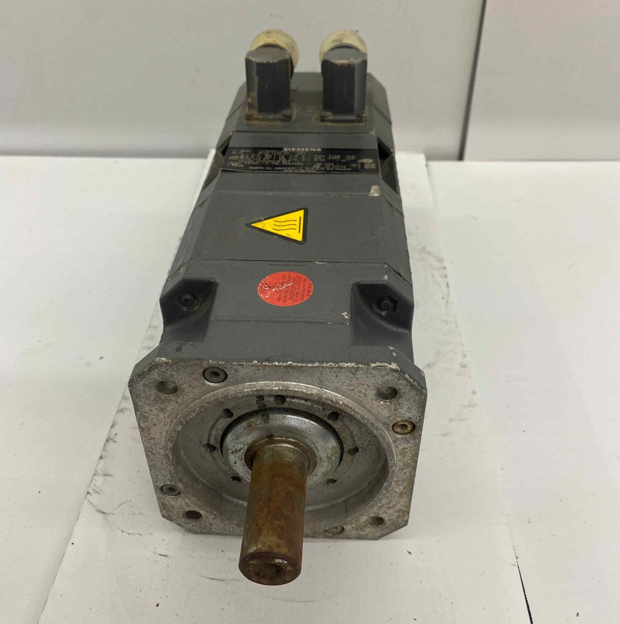 SIEMENS [1FT6041-4AF71-3AH1]  SERVO MOTOR