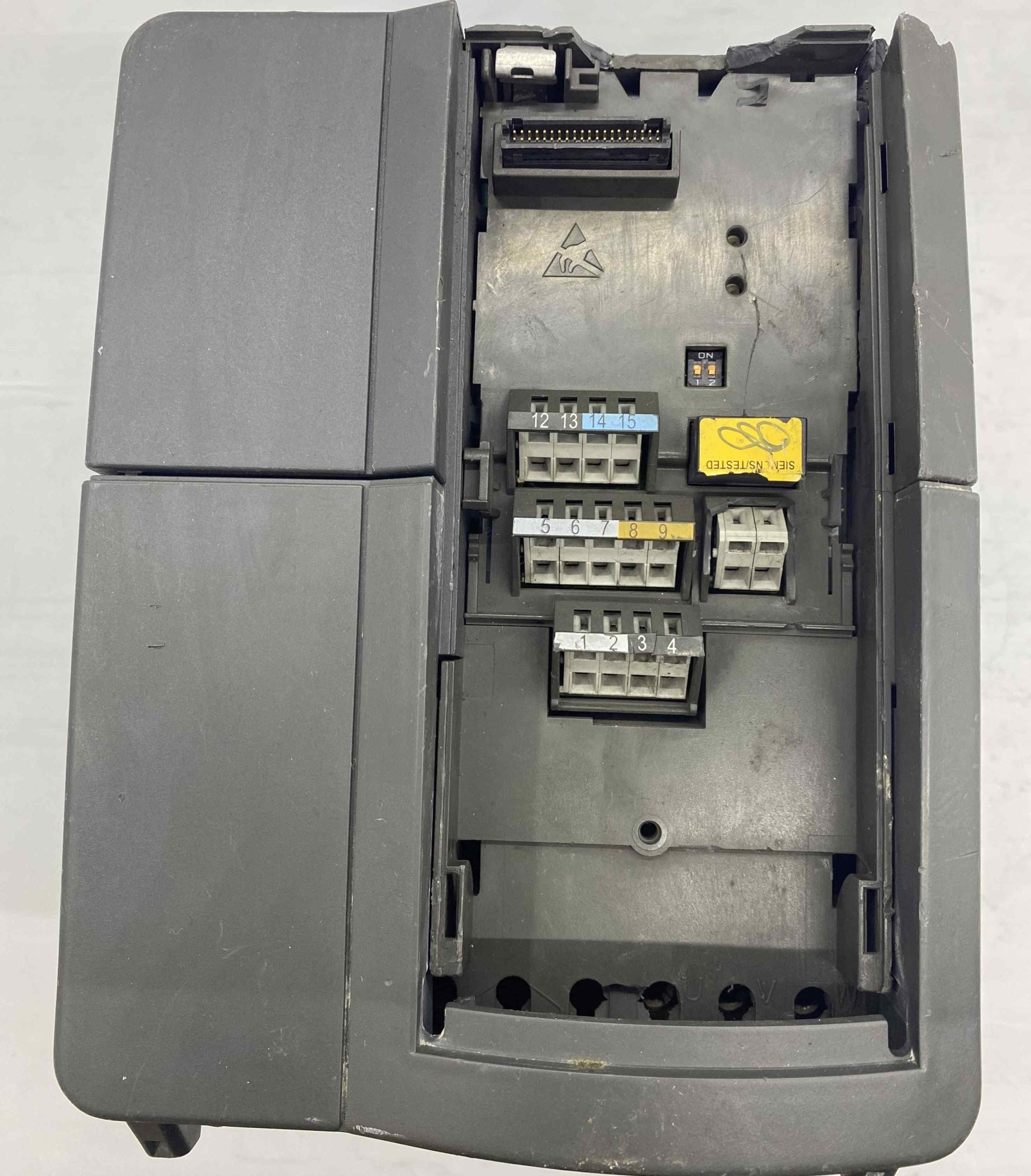 SIEMENS 6SE6420-2AD23-0BA1 3KW 380V SÜRÜCÜ