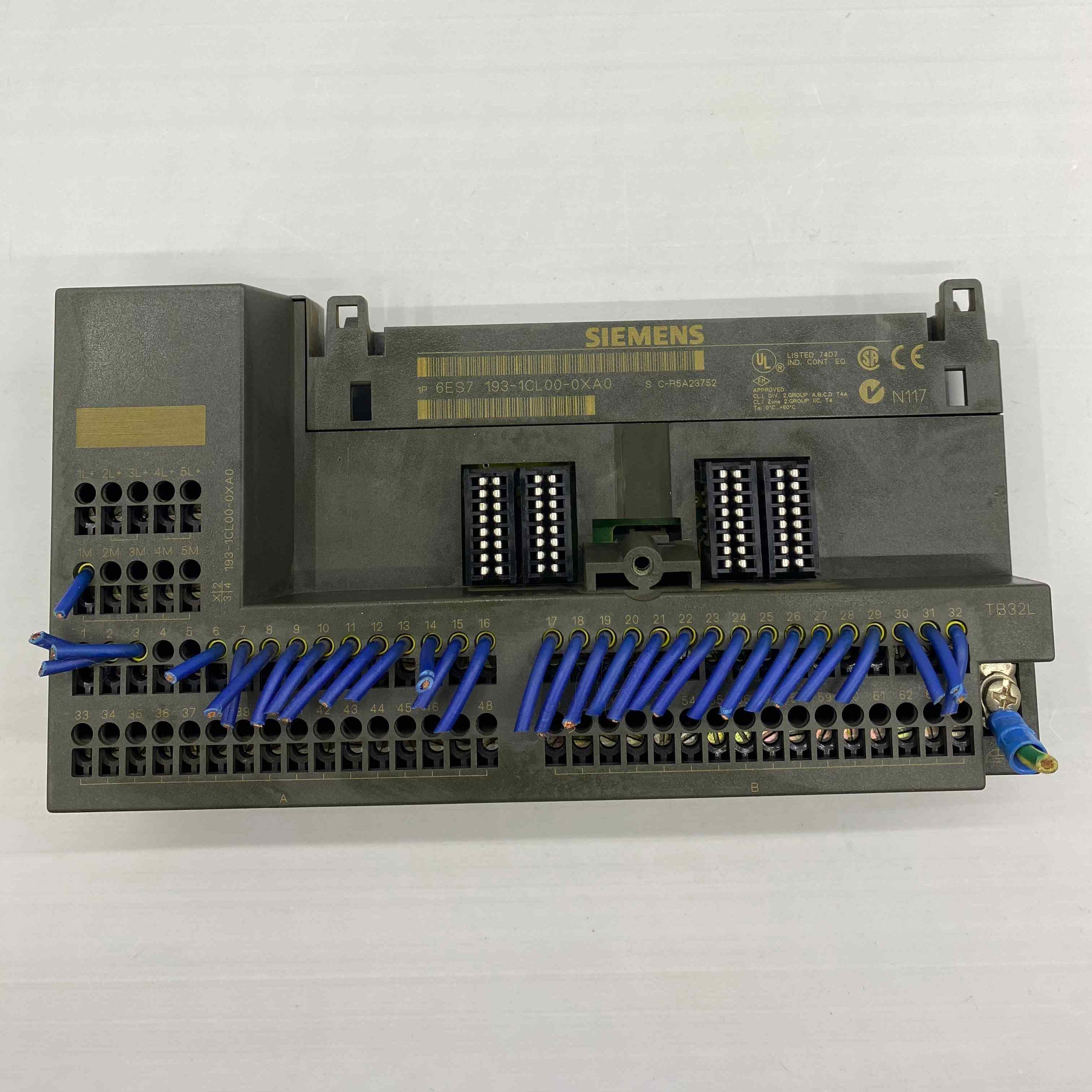 SIEMENS 193-1CL00-0XA0  PLC TERMİNAL BLOĞU
