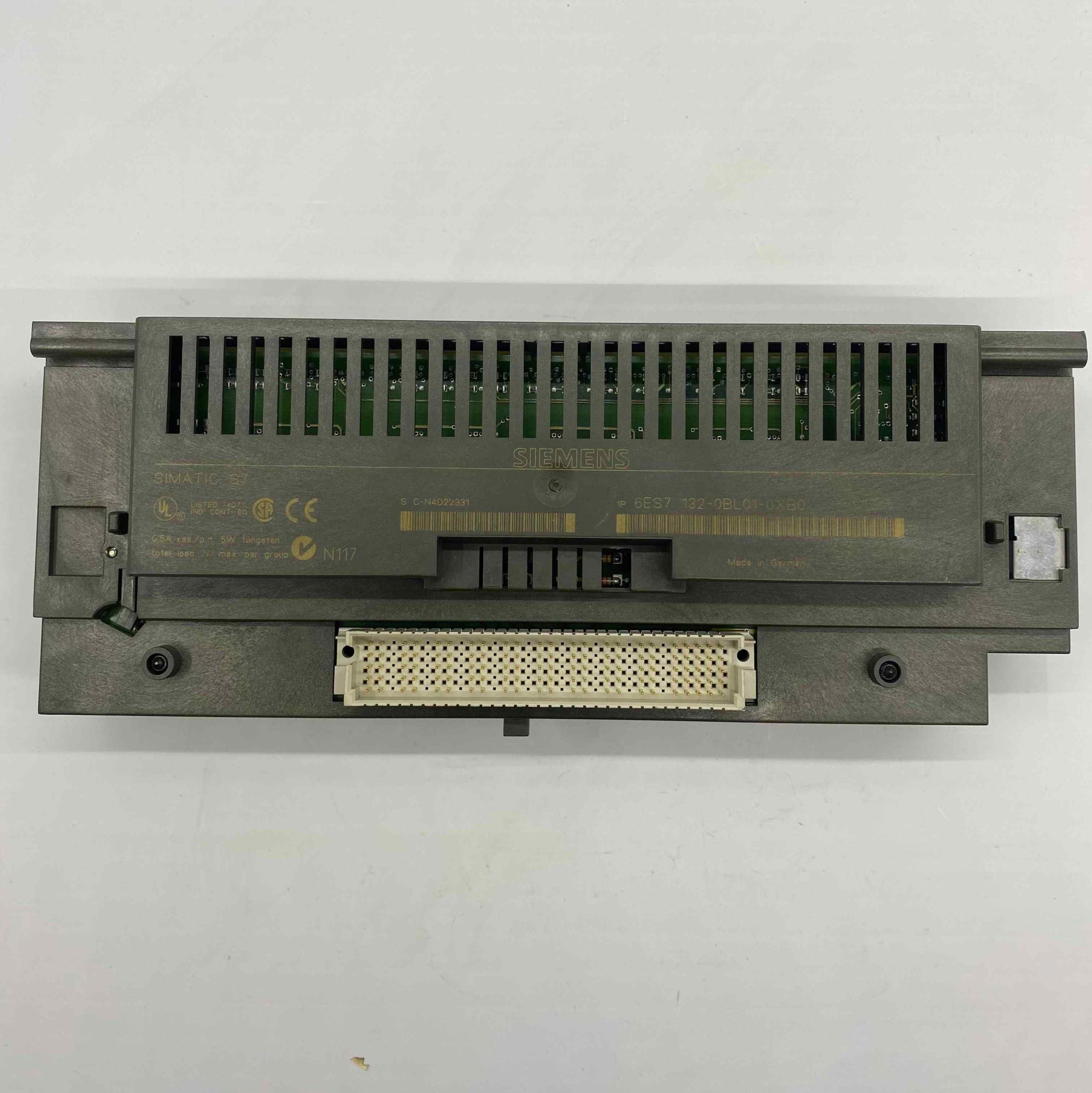 SIEMENS 6ES7132-0BL01-0XB0 ET 200B-32DO PLC
