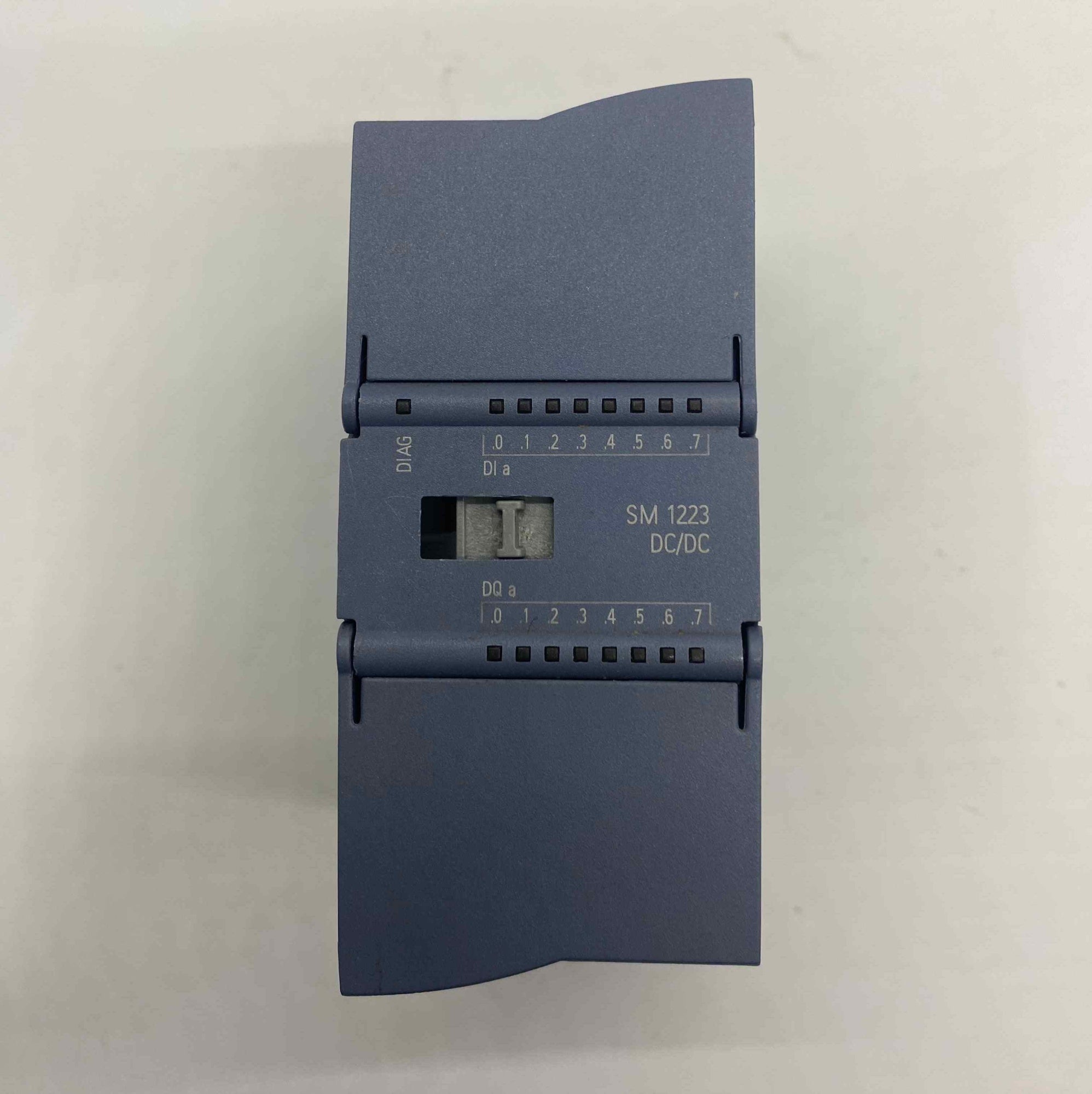 SIEMENS 6ES7223-1BH32-0XB0  PLC
