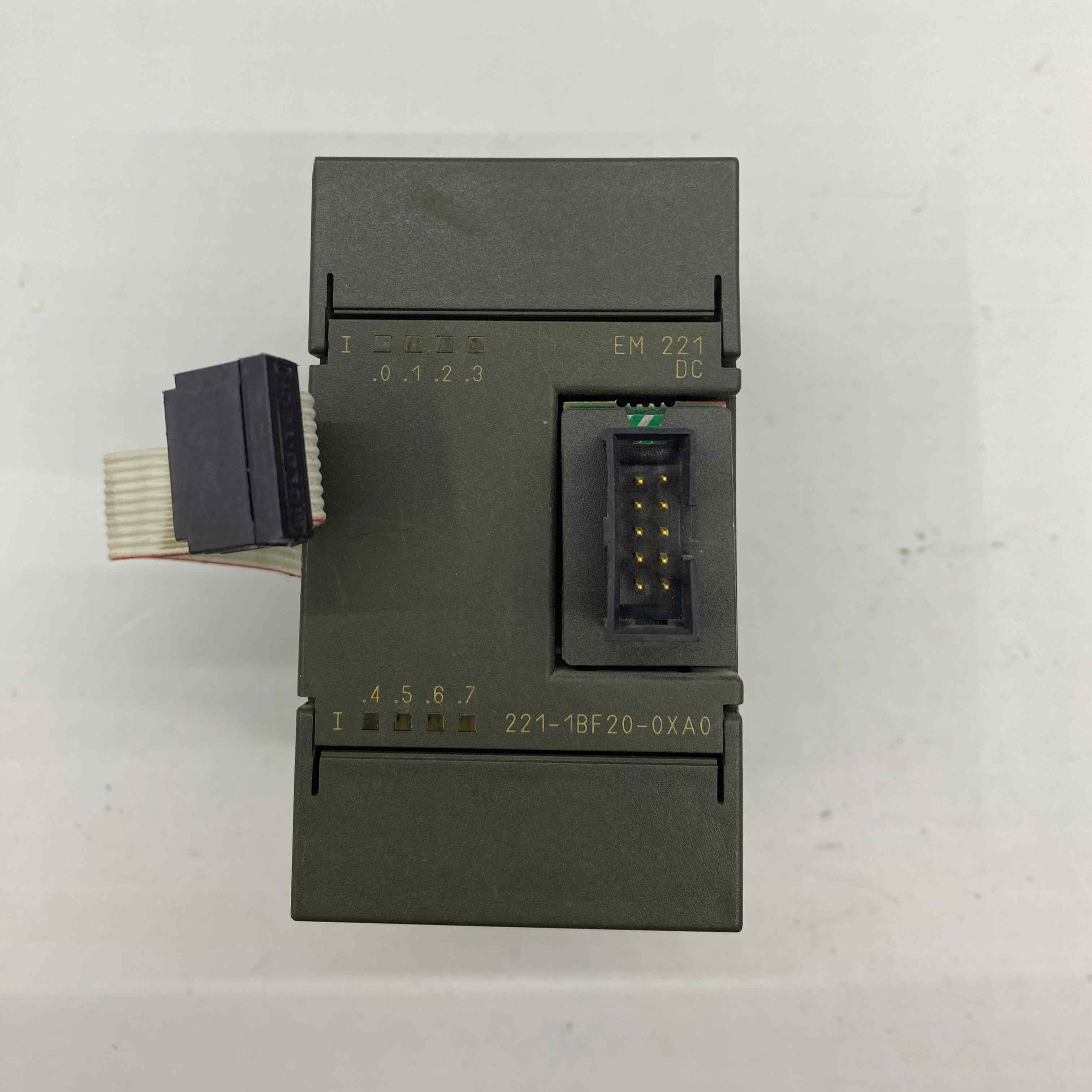 SIEMENS 6ES7221-1BF20-0XA0  PLC