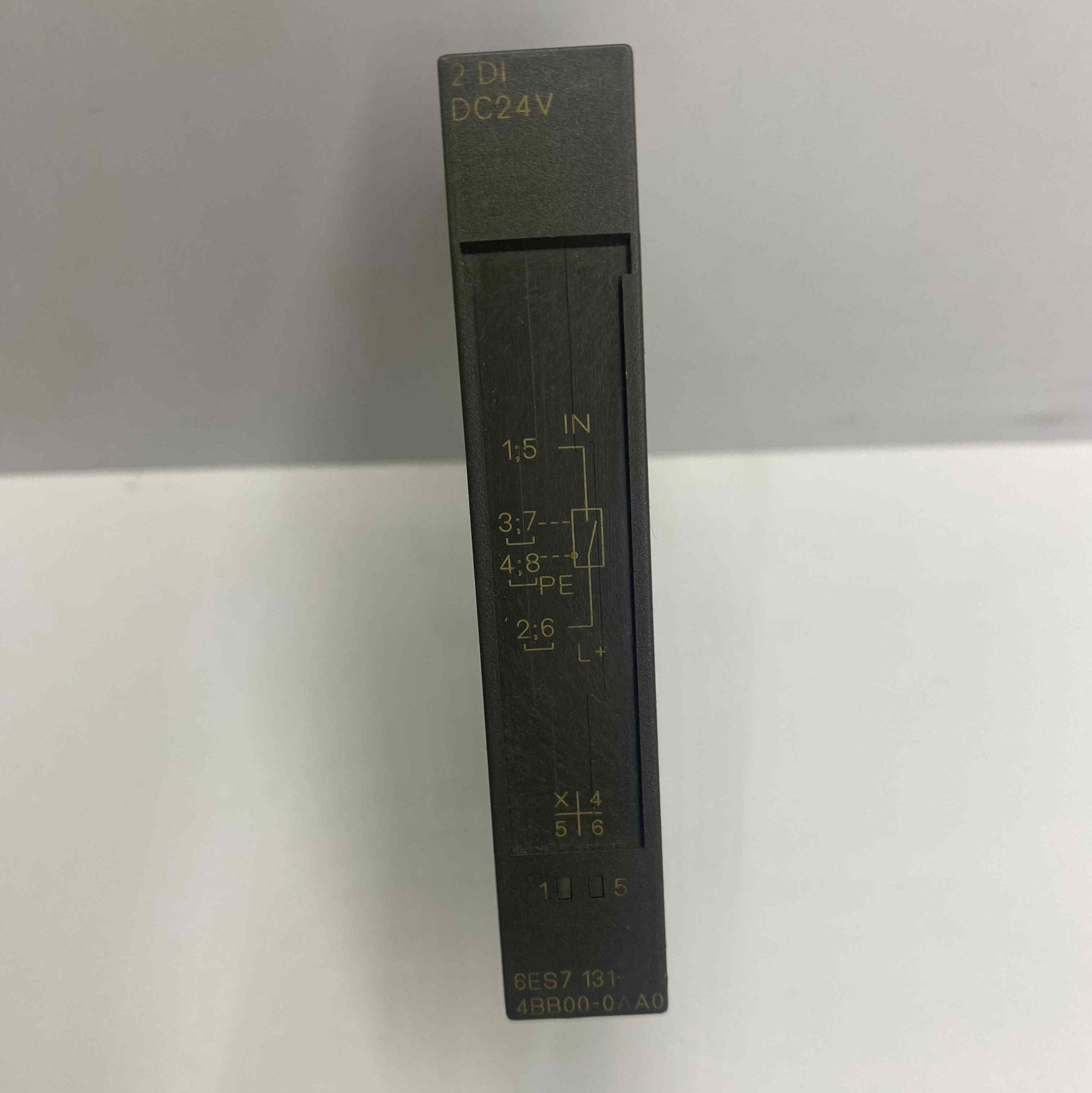 SIEMENS 6ES7131-4BB00-0AA0  PLC