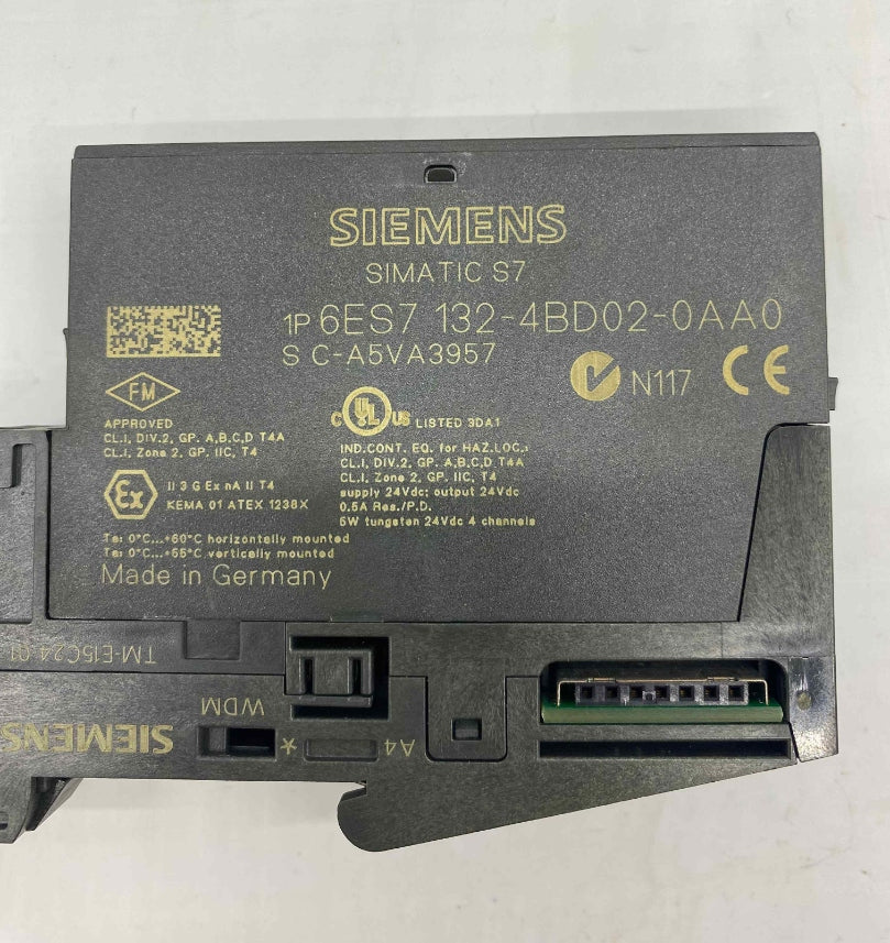 SIEMENS 6ES7132-4BD02-0AA0  PLC