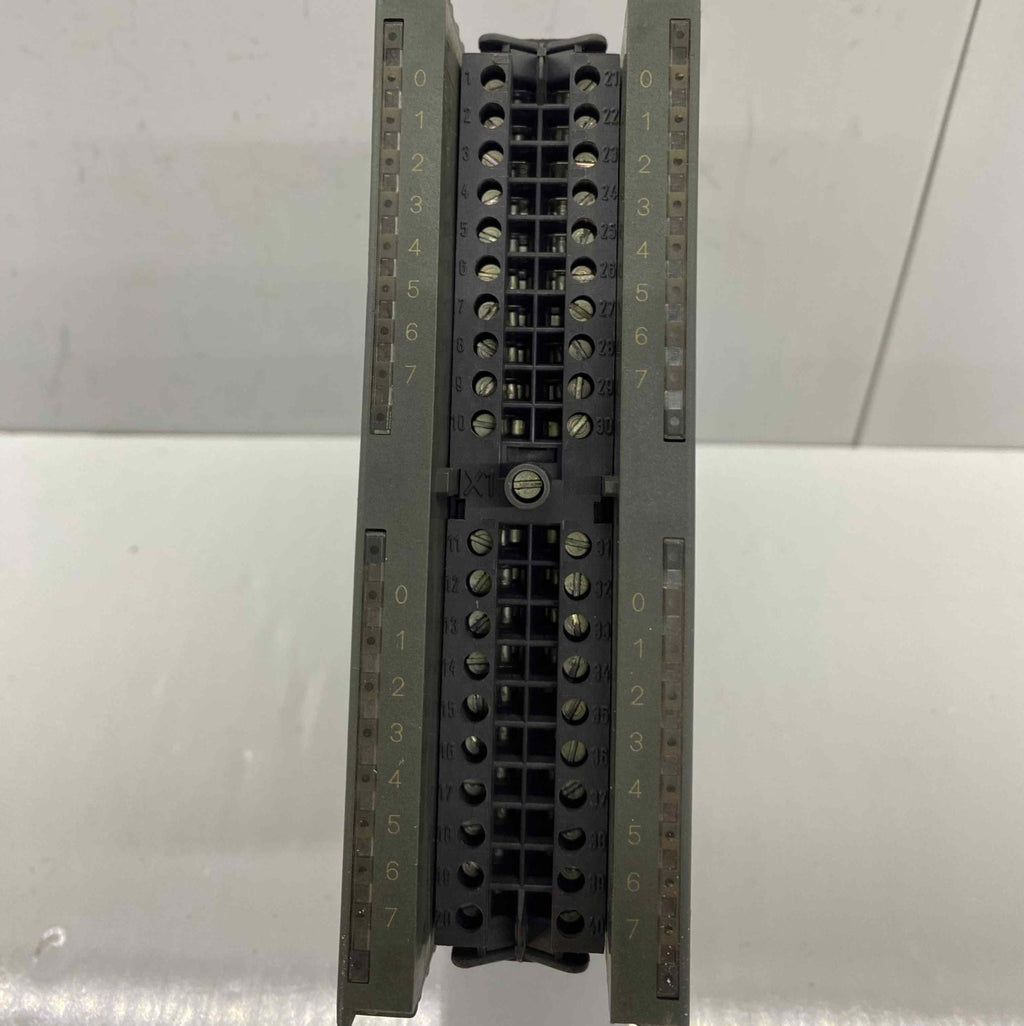 SIEMENS 6ES7321-1BL00-0AA0  PLC