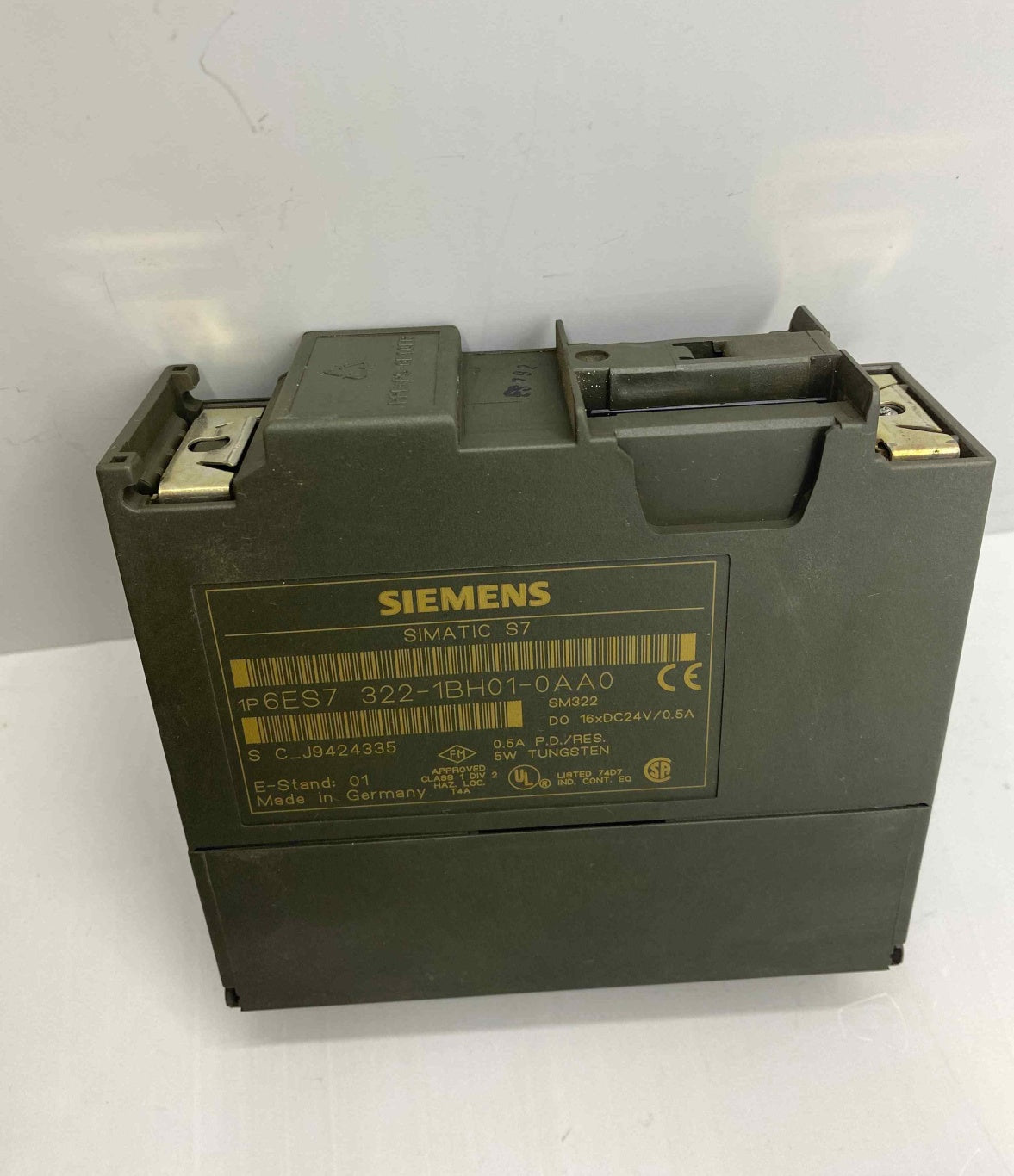 SIEMENS 6ES7322-1BH01-0AA0  PLC