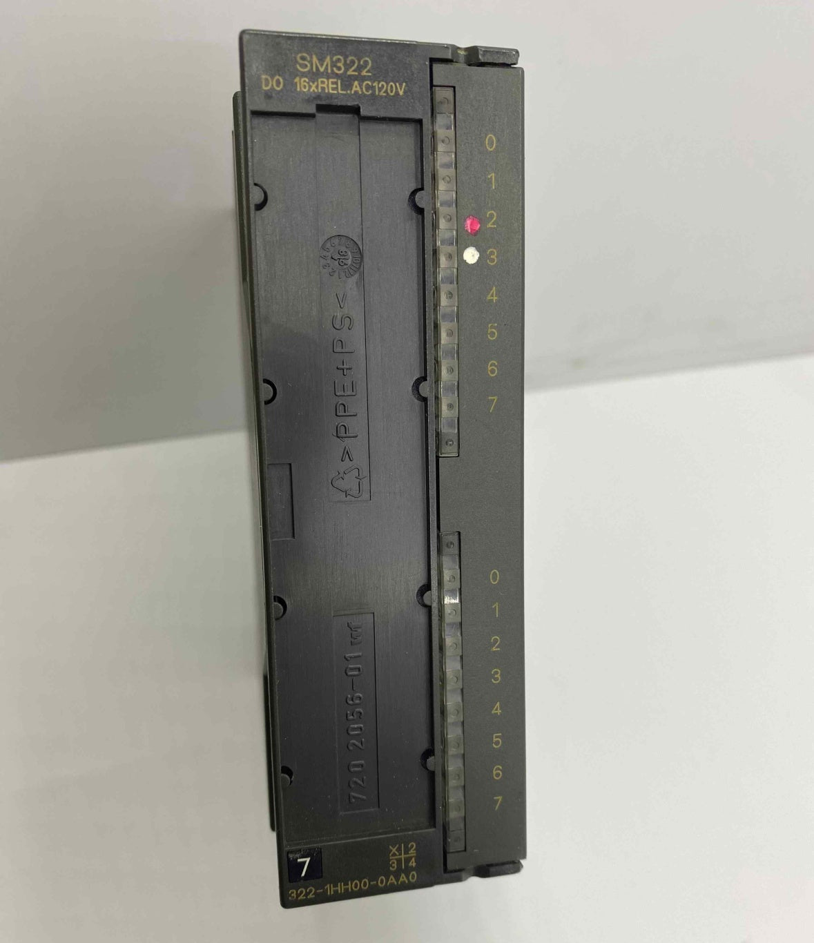 SIEMENS 6ES7322-1HH00-0AA0  PLC