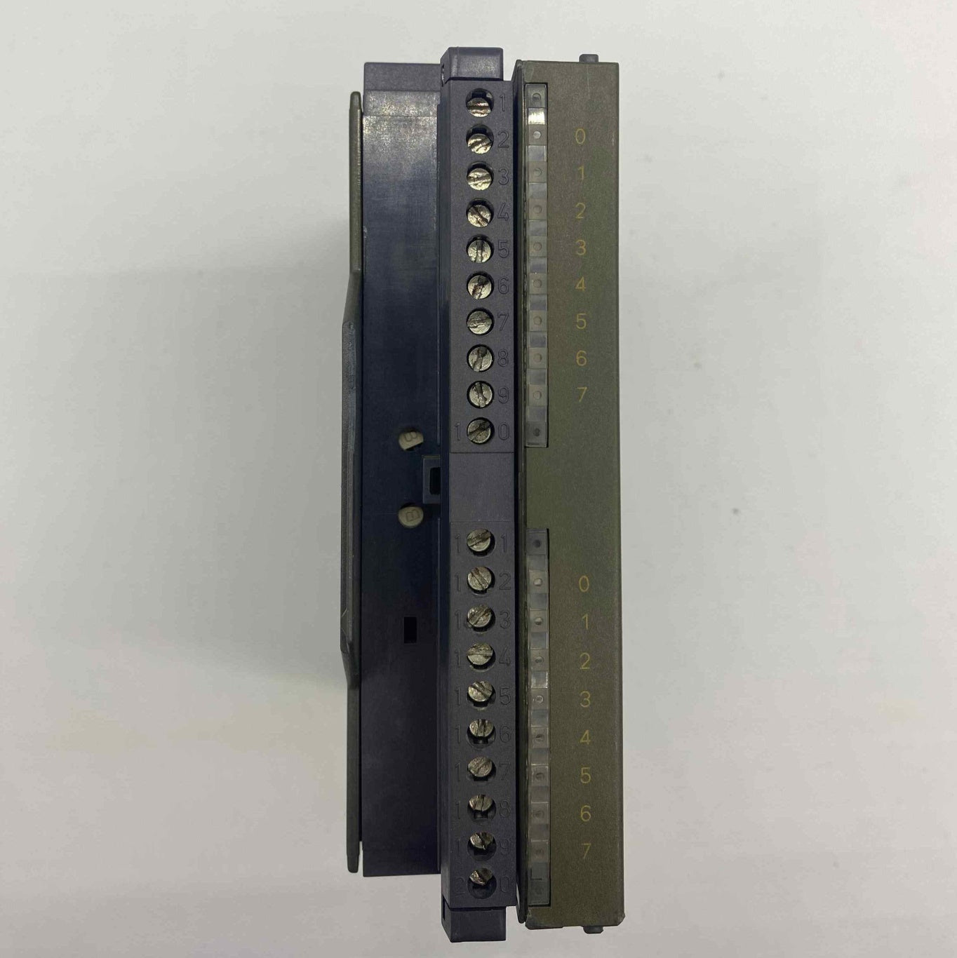 SIEMENS 6ES7323-1BH00-0AA0  PLC