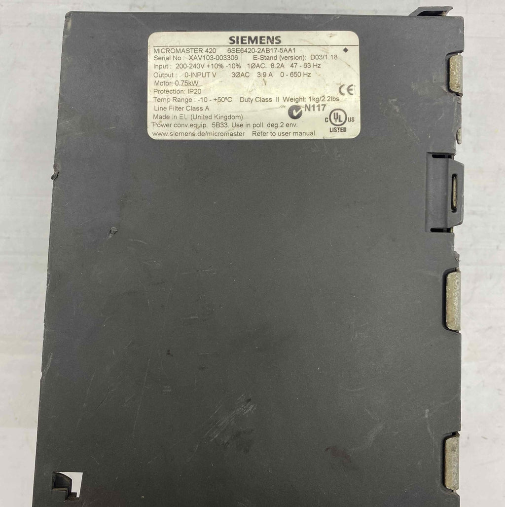 SIEMENS 6SE6 420-2AB17-5AA1 6SE6420-2AB17-5AA1 0.75KW 220V  SÜRÜCÜ