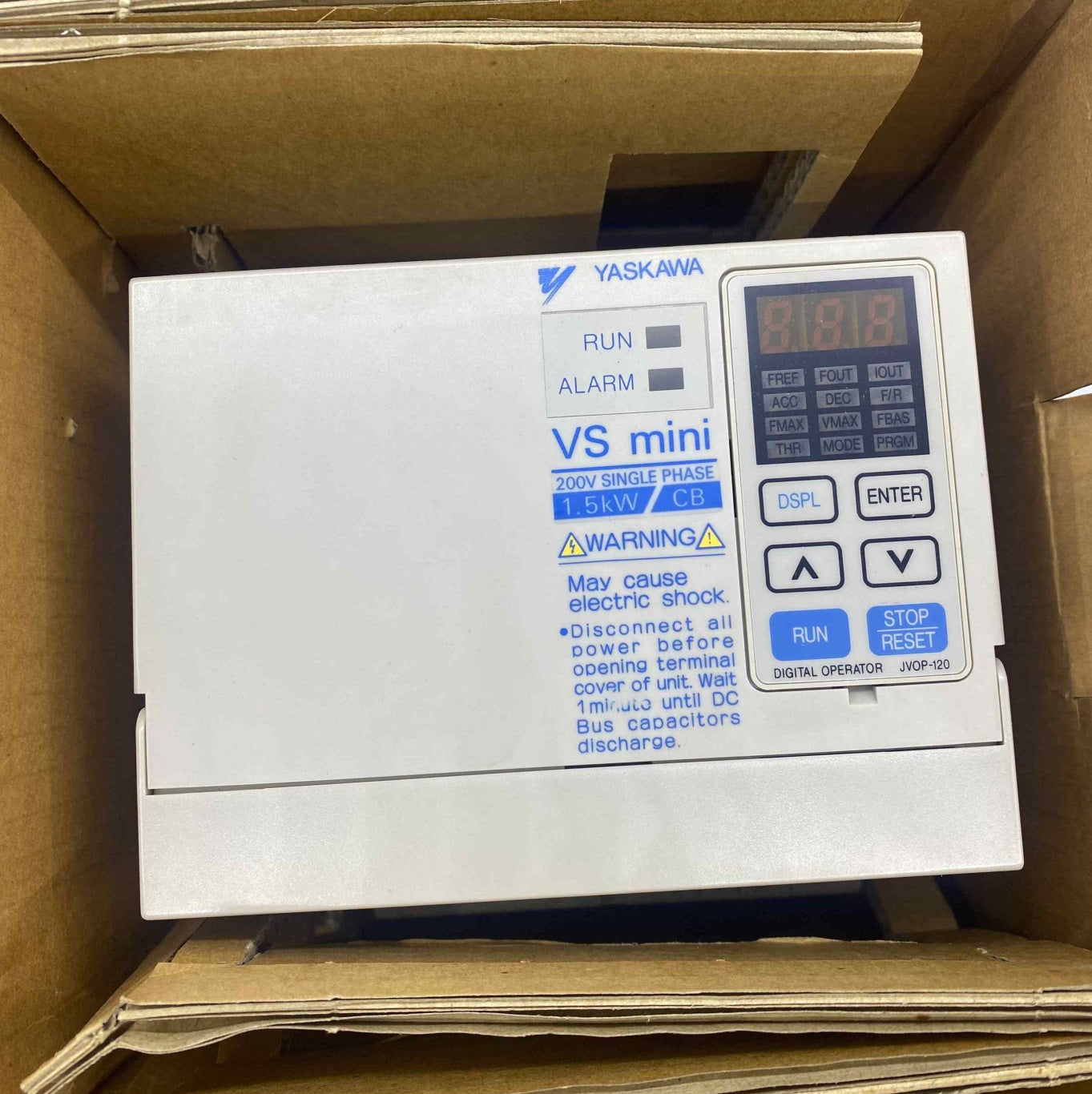 YASKAWA CIMR-XCBCB1P5  1.5KW 220V SÜRÜCÜ