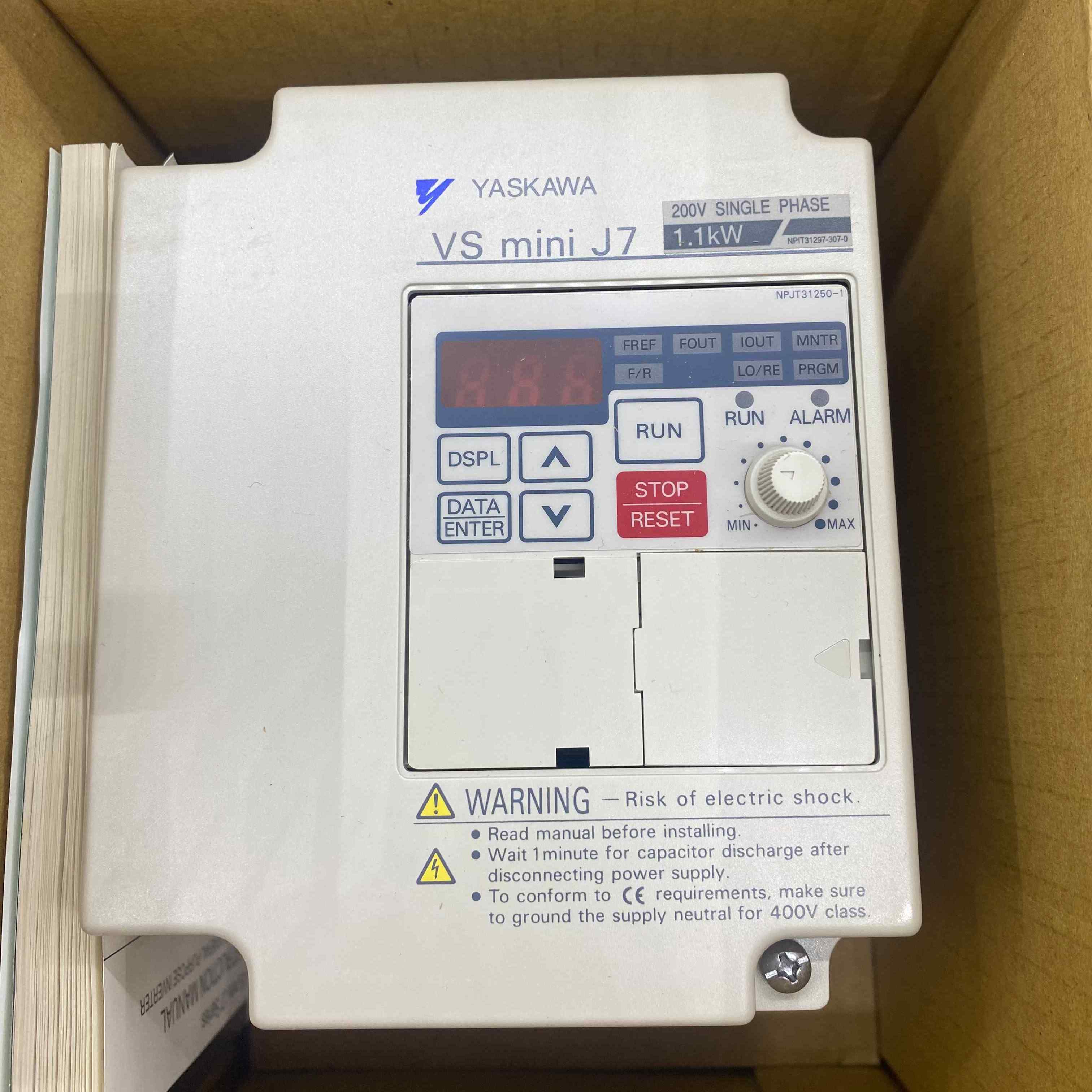 YASKAWA CIMR-J7ACB0P7 1.1KW 220V SÜRÜCÜ