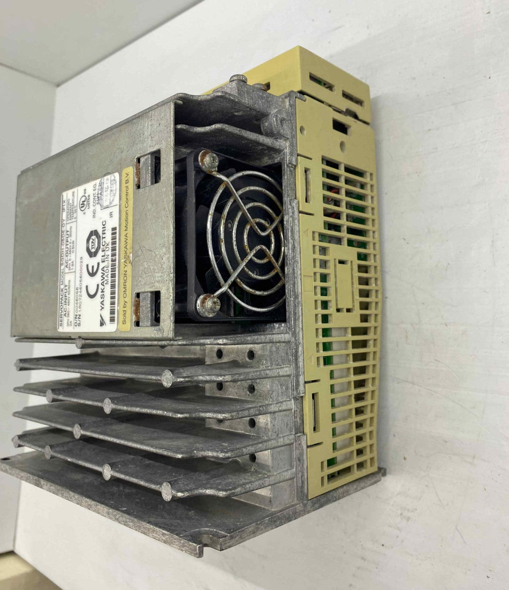 YASKAWA SGDH-05DE-OY 0.5KW 380V SERVO SÜRÜCÜ