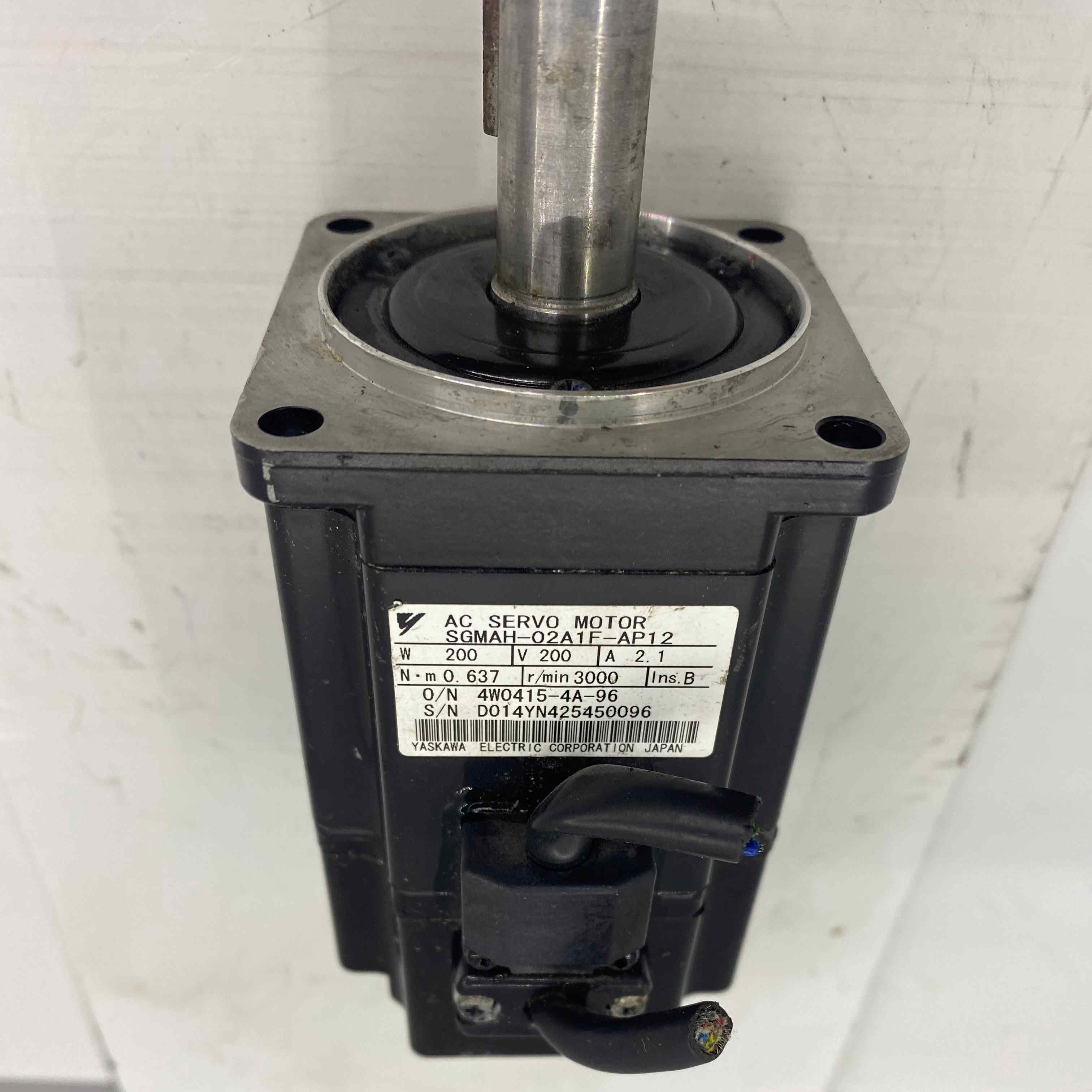 YASKAWA [SGMAH-02A1F-AP12]  SERVO MOTOR