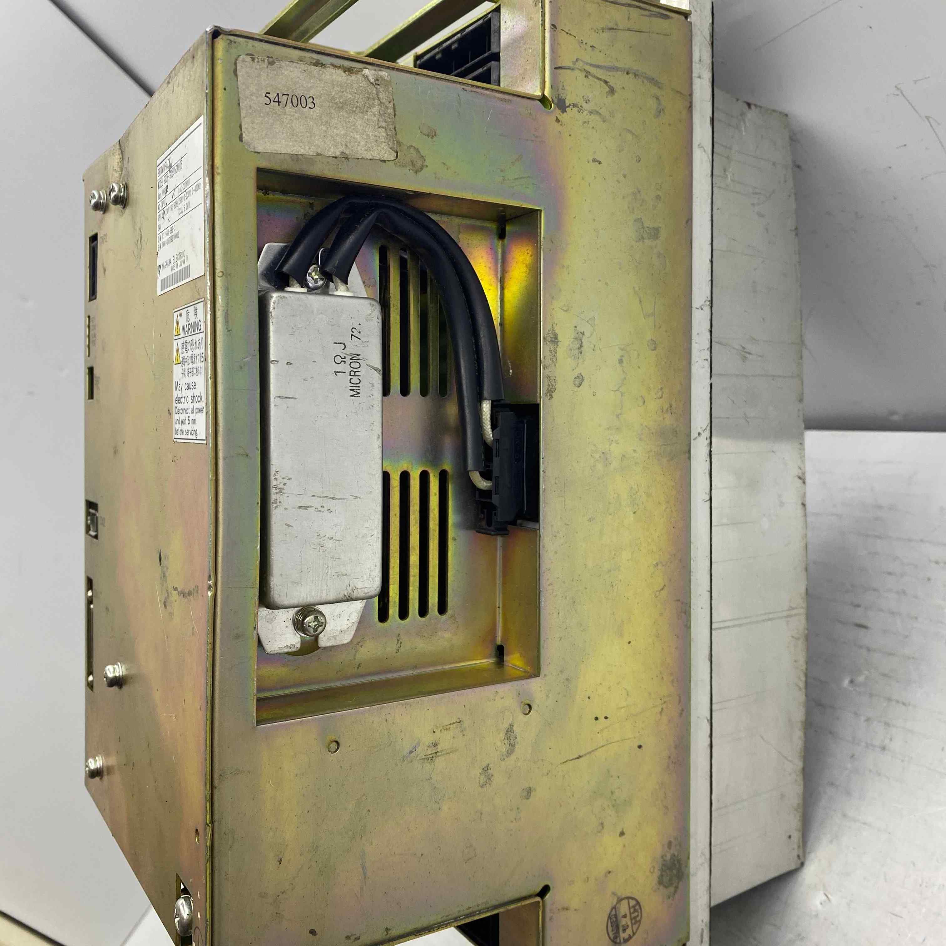YASKAWA SGDR-SDB950A01B 5KW 3X220V SERVO SÜRÜCÜ