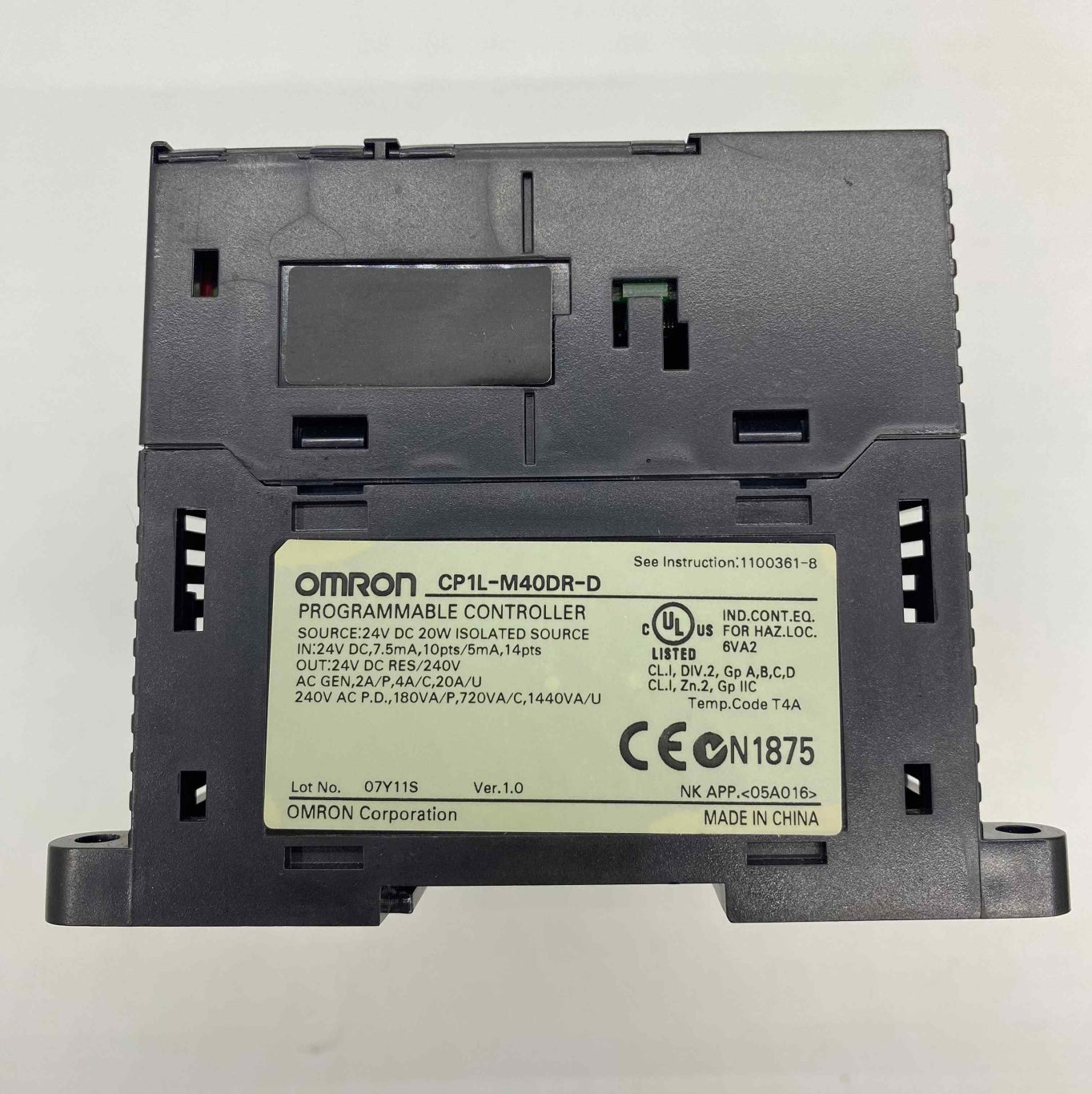 OMRON CP1L-M40DR-D  PLC