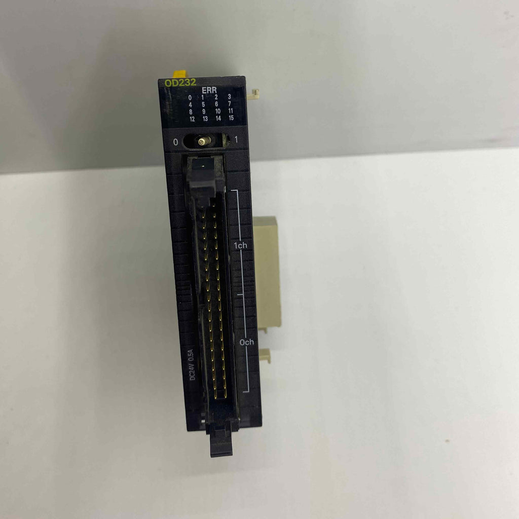 OMRON CJ1W-OD232  PLC