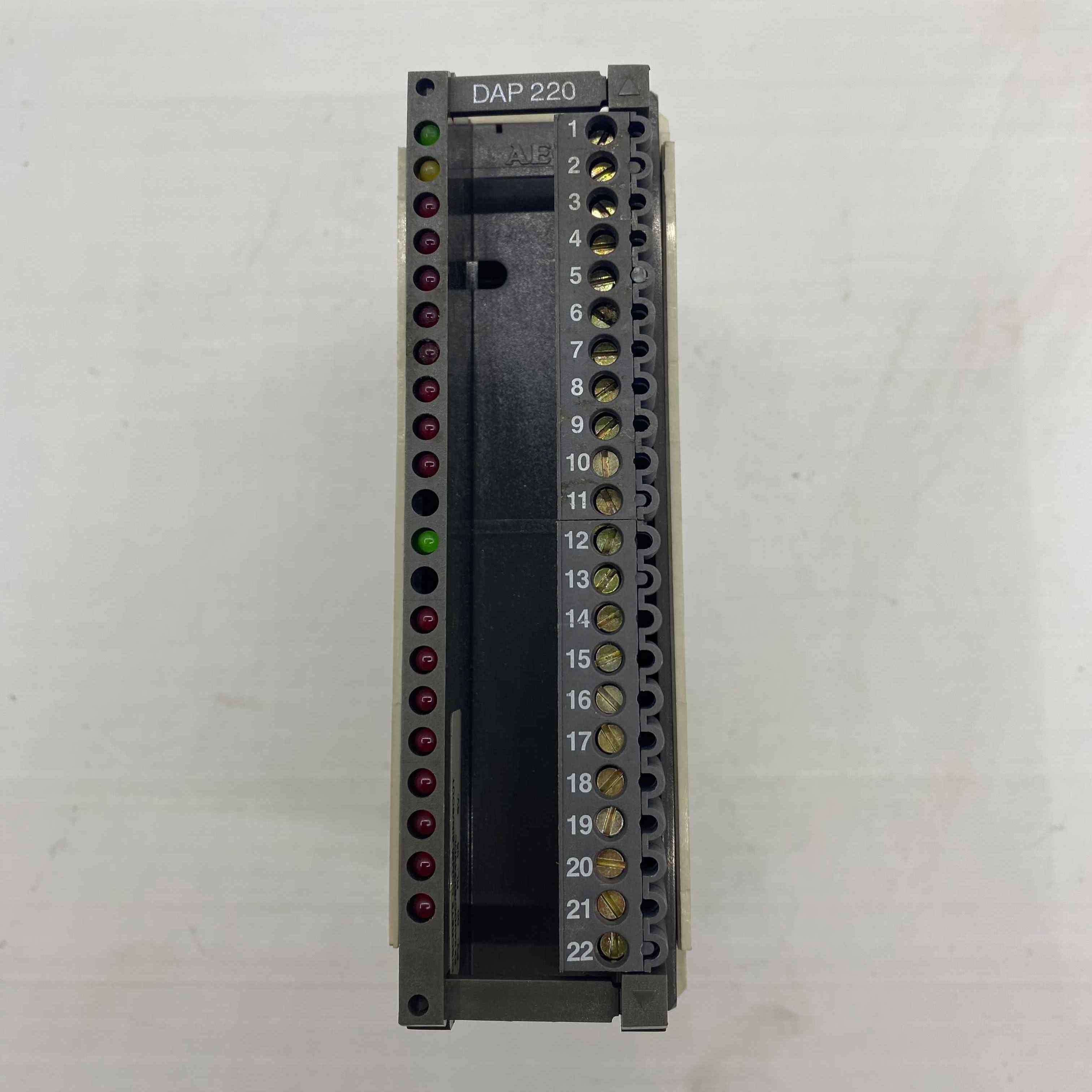 SCHNEİDER AS-BDAP-220 DİG I/O PLC