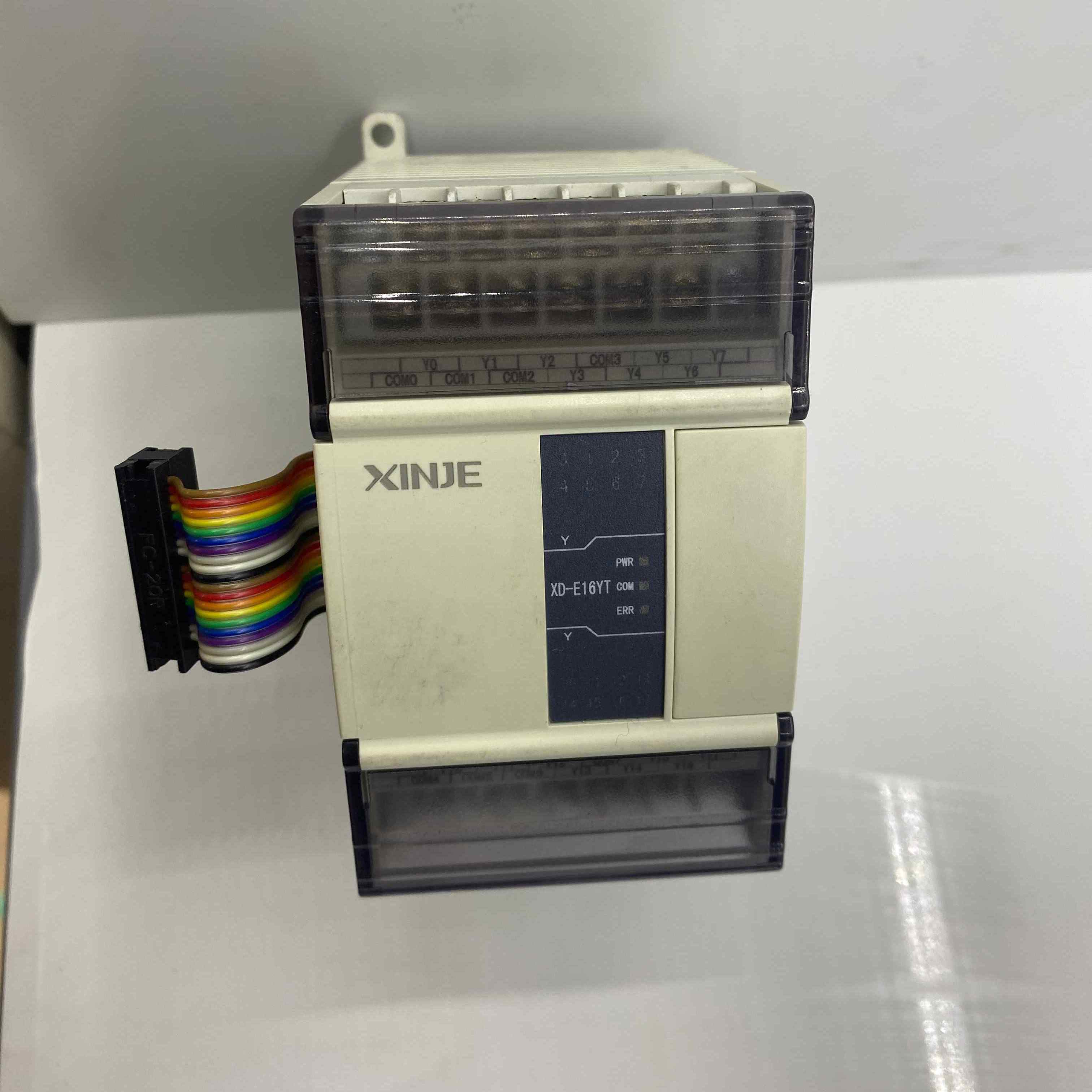 XINJE XD-E16YT   PLC MODUL